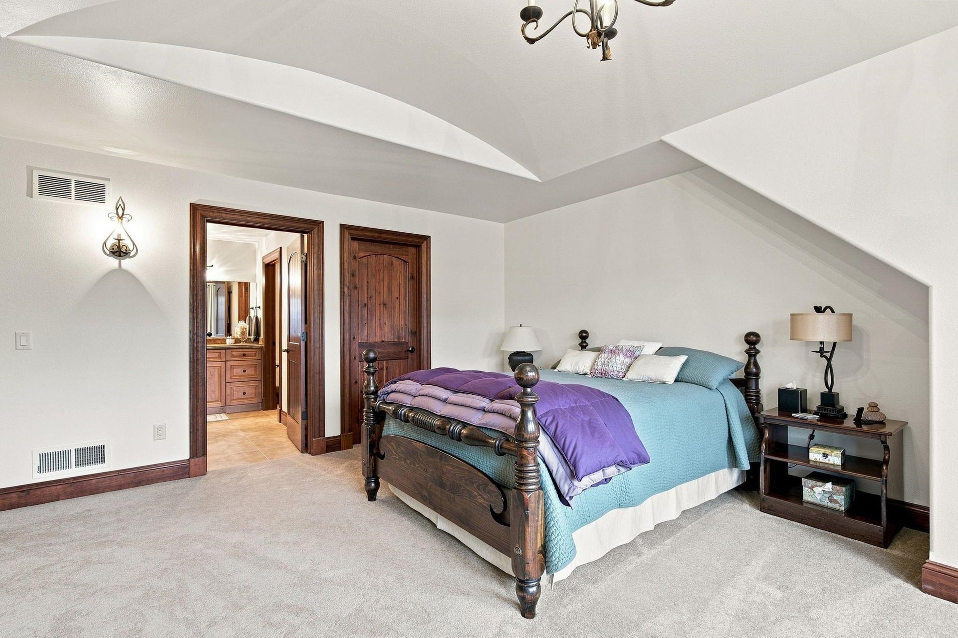 9077 Bentley Green, Madison, WI 53593