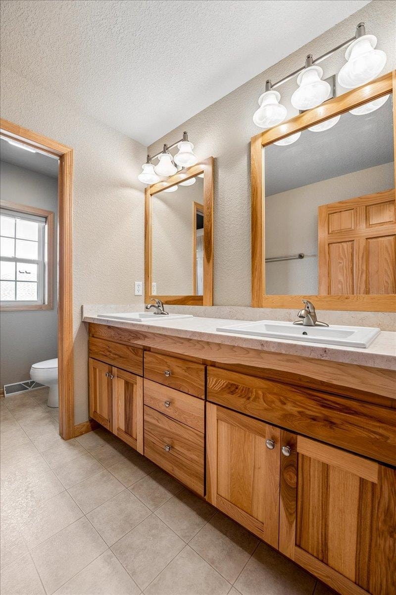 1333 Waldorf Boulevard, Madison, WI 53719