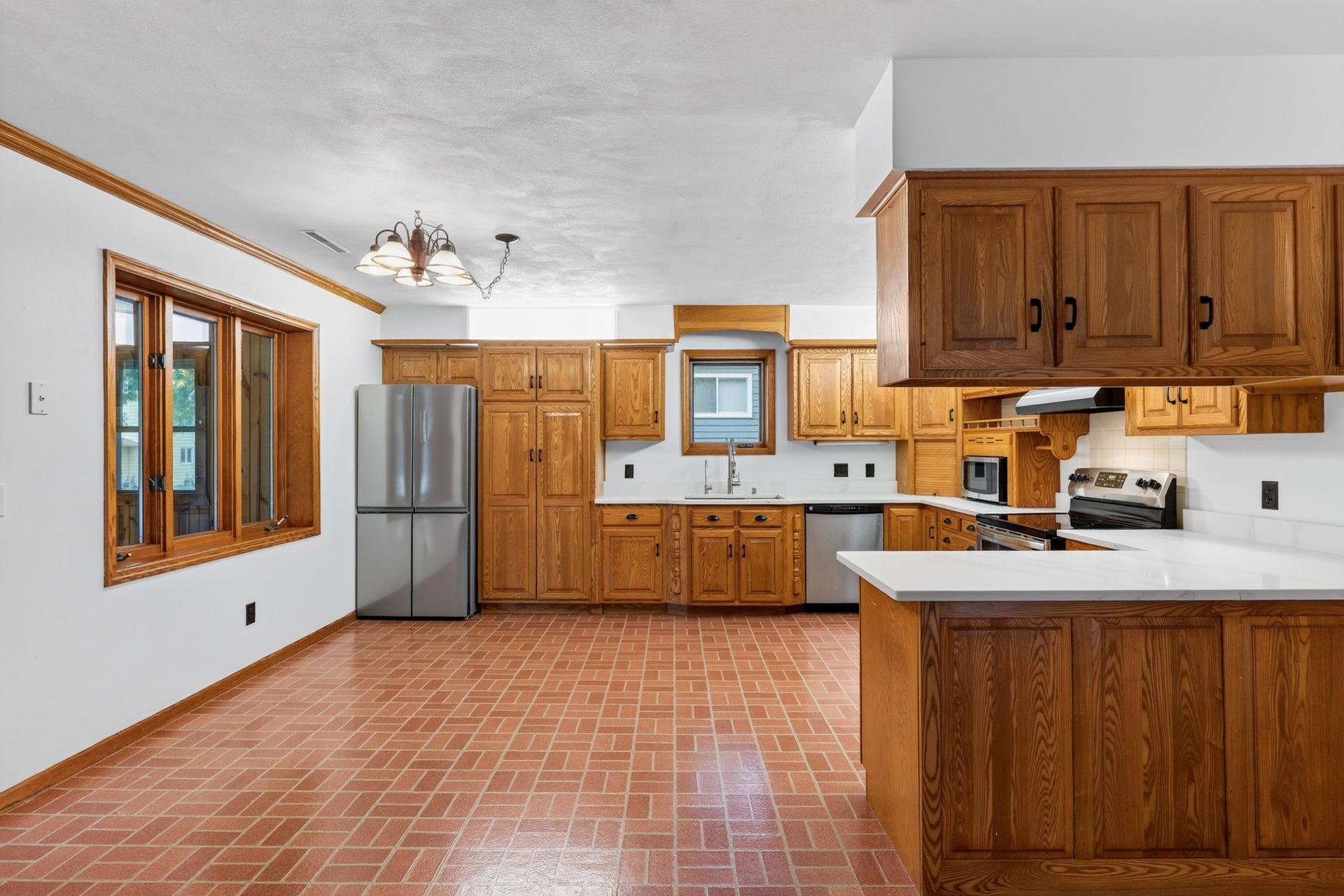 5009 Cottage Grove Road, Madison, WI 53716