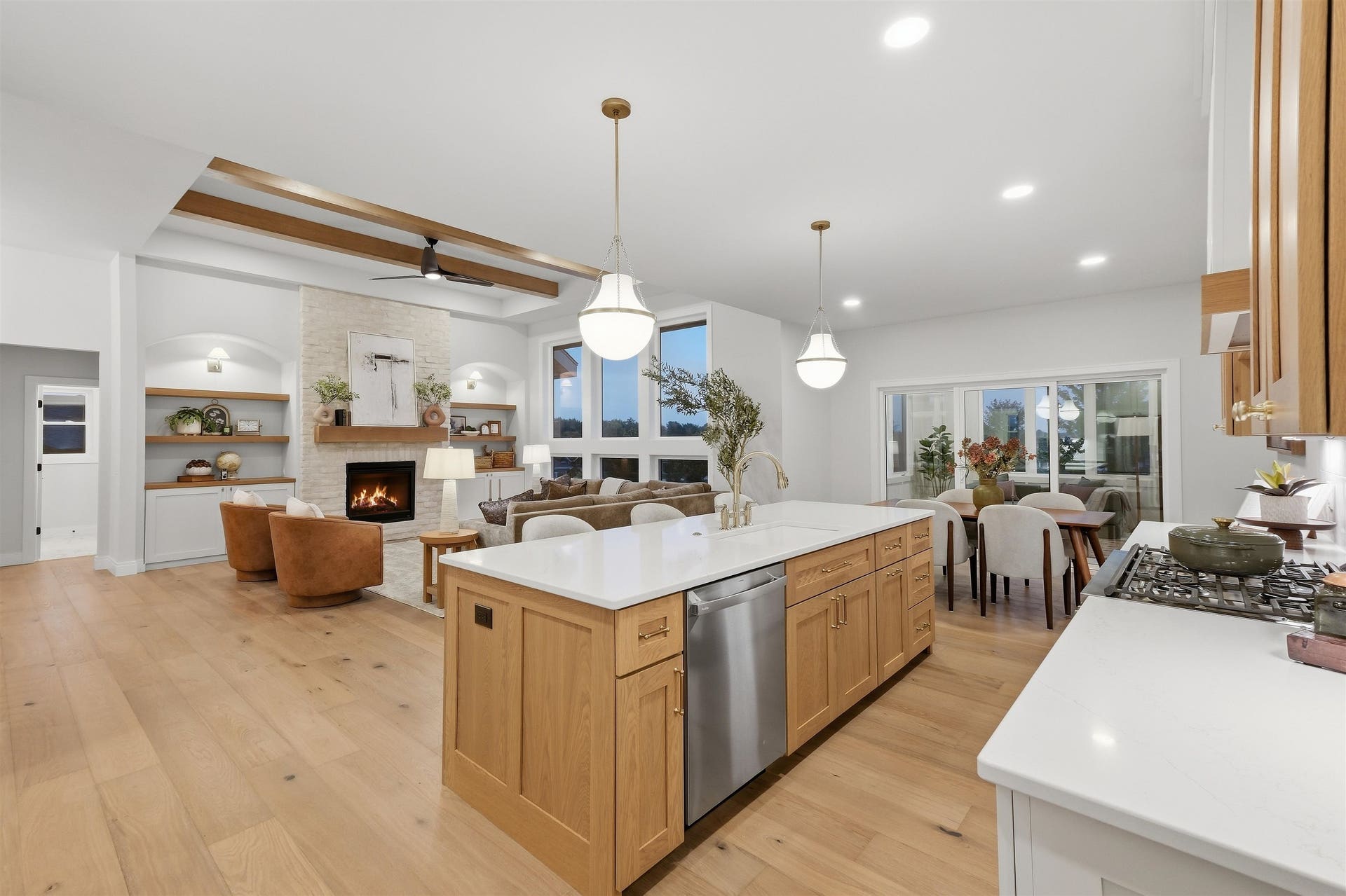 6859 Karolina Way, Bristol, WI 53590
