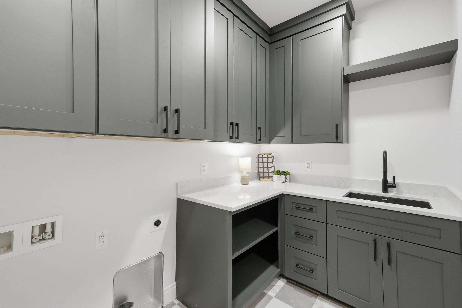 6859 Karolina Way, Bristol, WI 53590