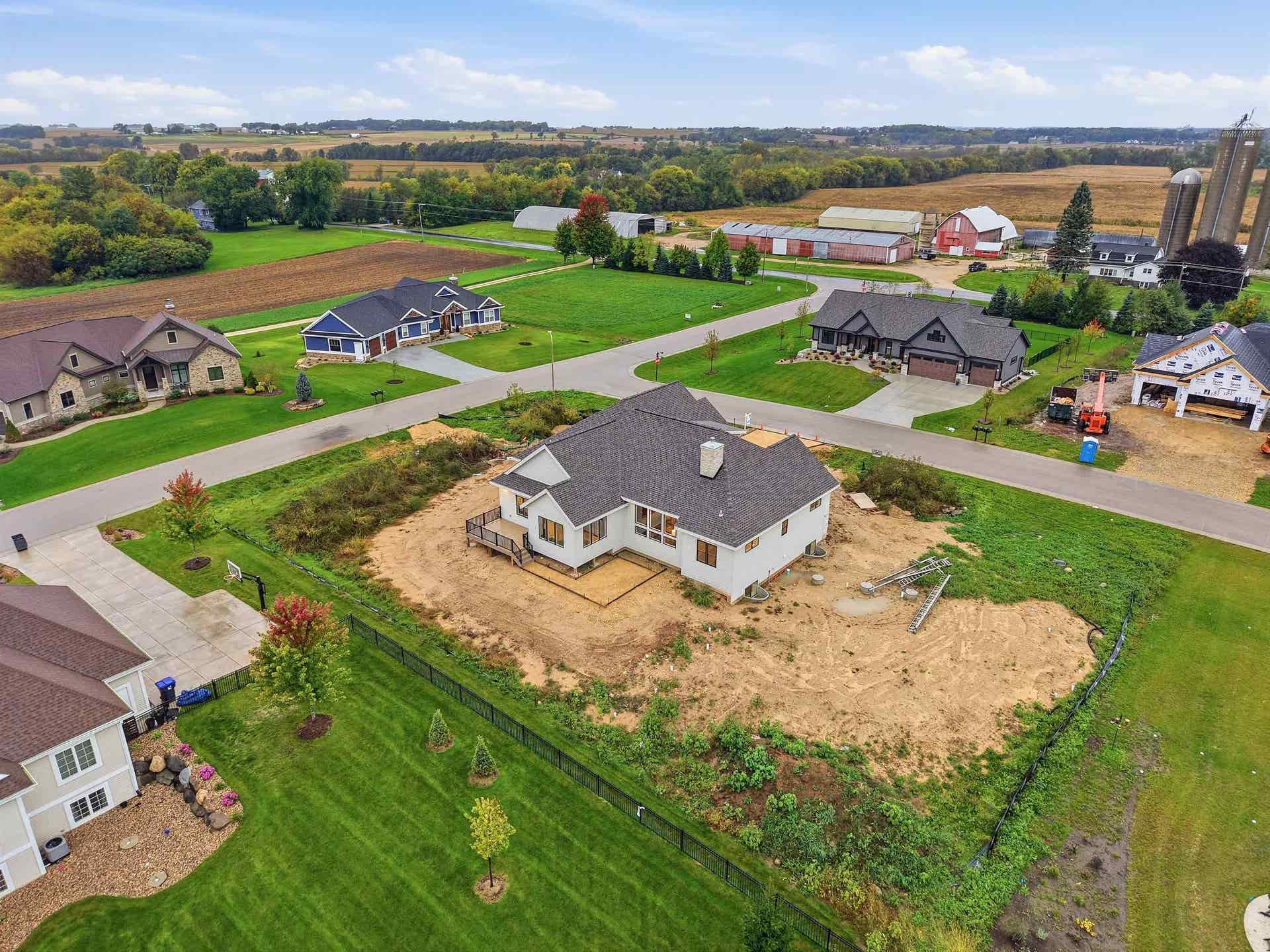 6859 Karolina Way, Bristol, WI 53590