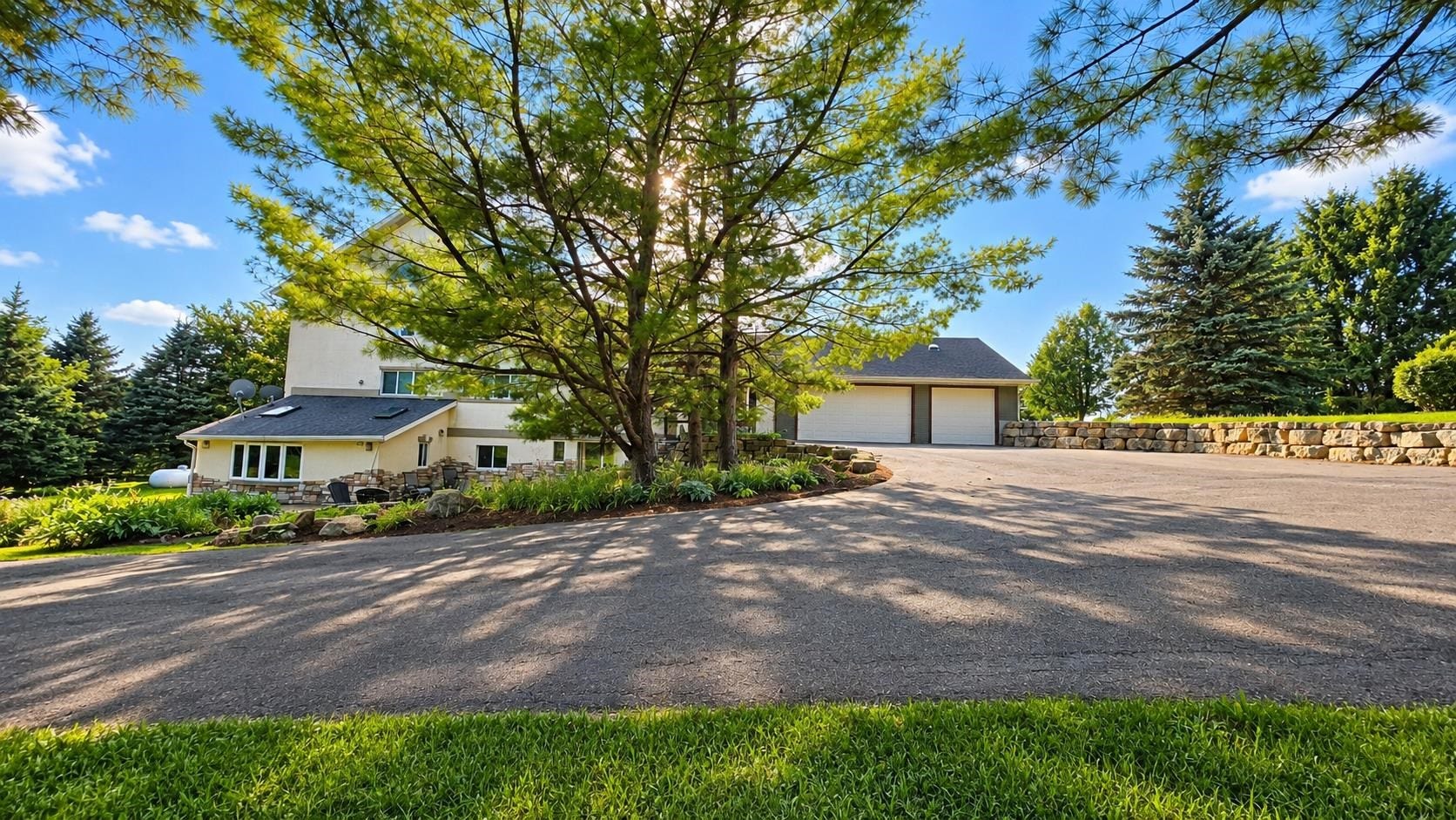1391 Fritz Road, Montrose, WI 53593
