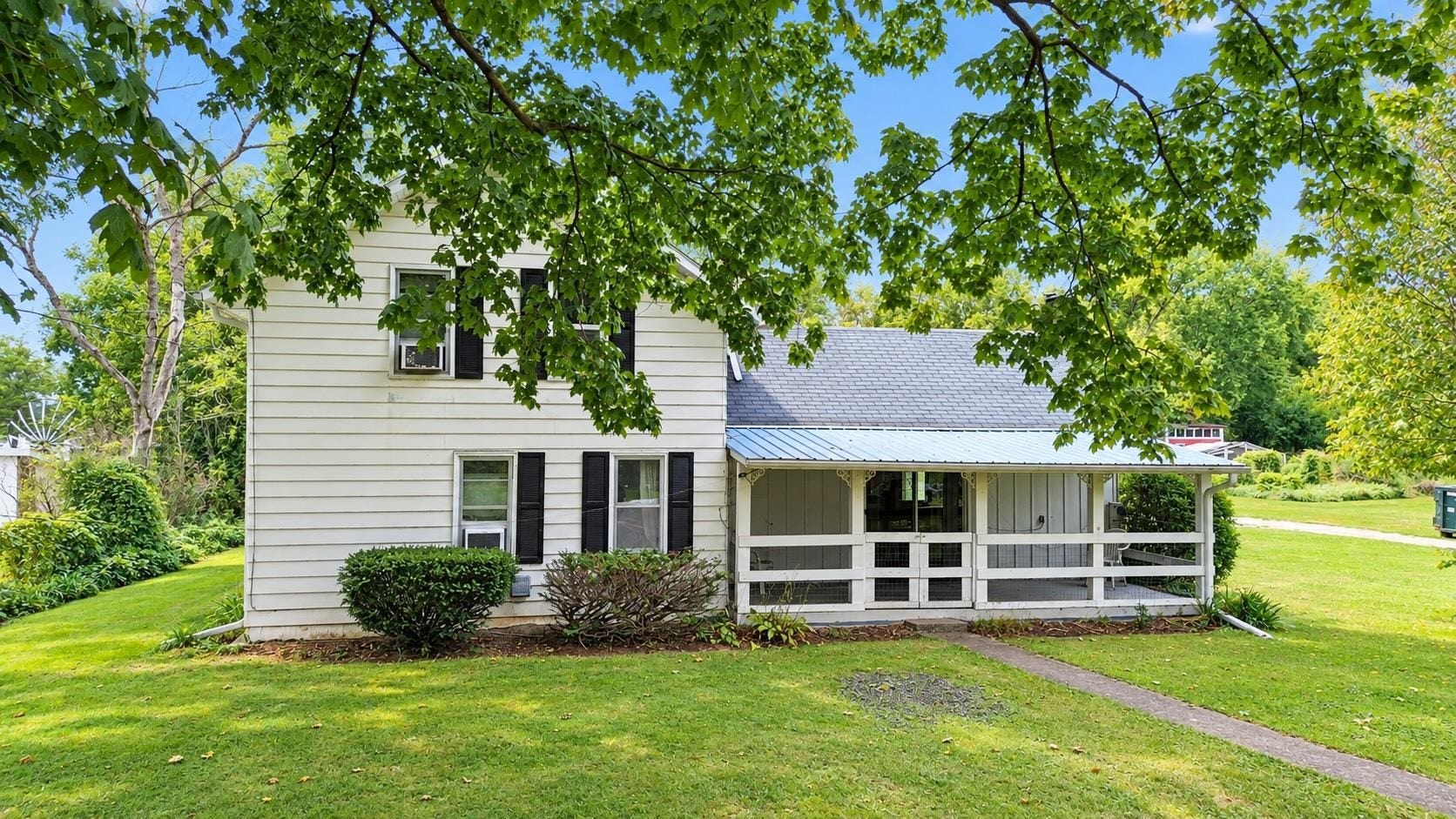 8514 W Highway 81, Newark, WI 53511