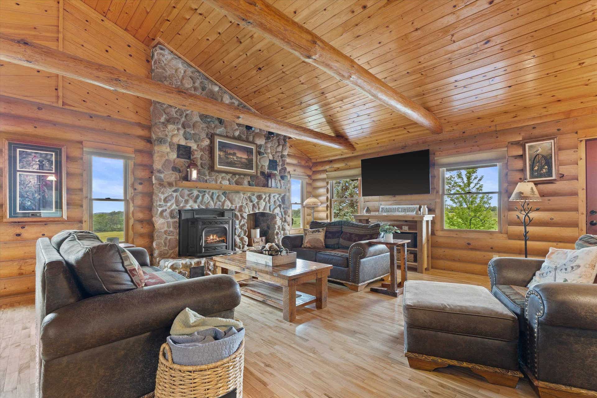 N3810 Scheppert Road, Oakland, WI 53538
