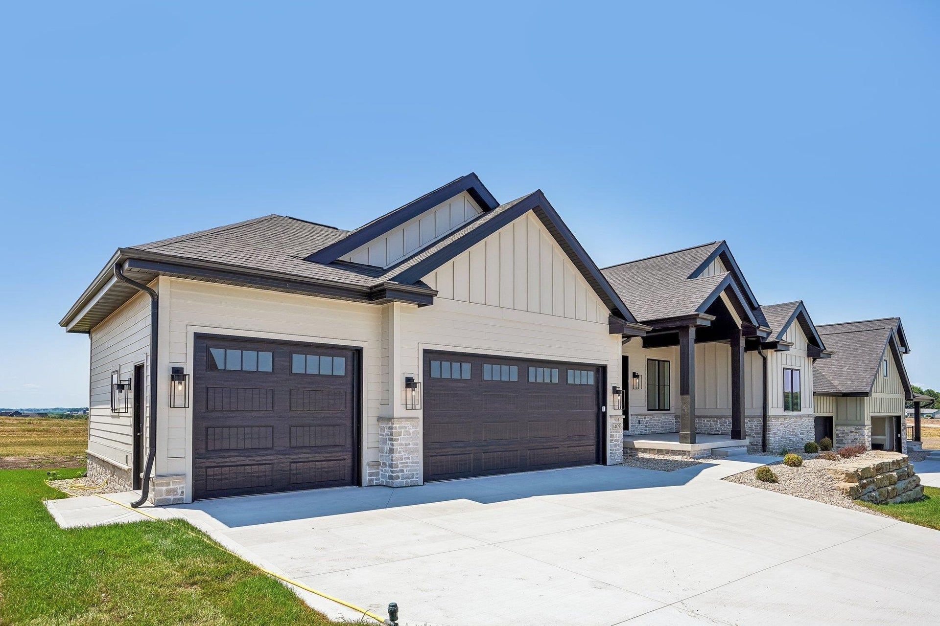 1409 Yeske Drive, Waunakee, WI 53597-8941