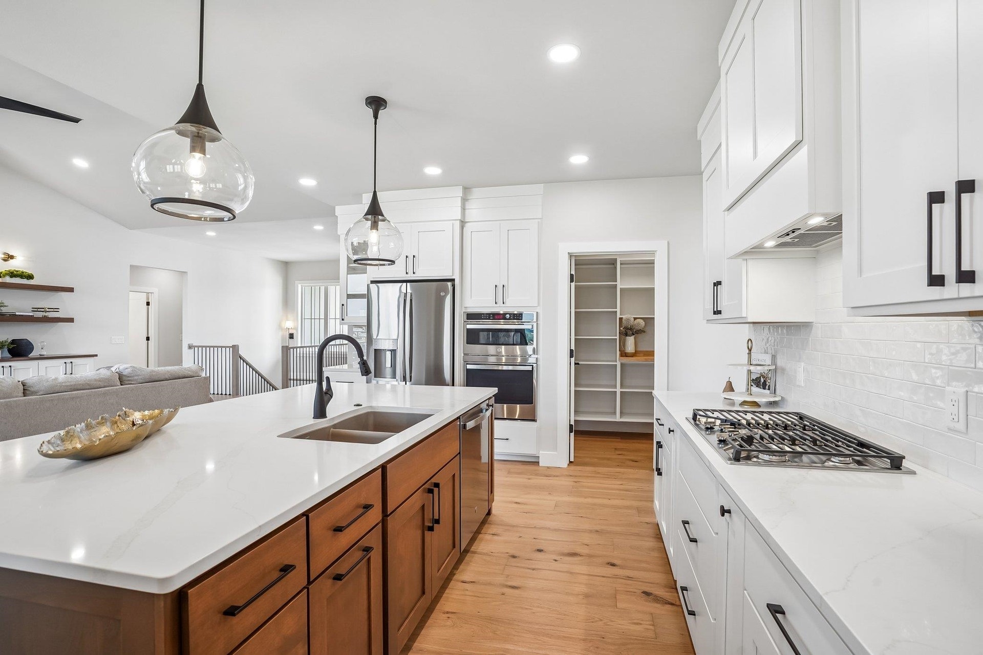 1409 Yeske Drive, Waunakee, WI 53597-8941