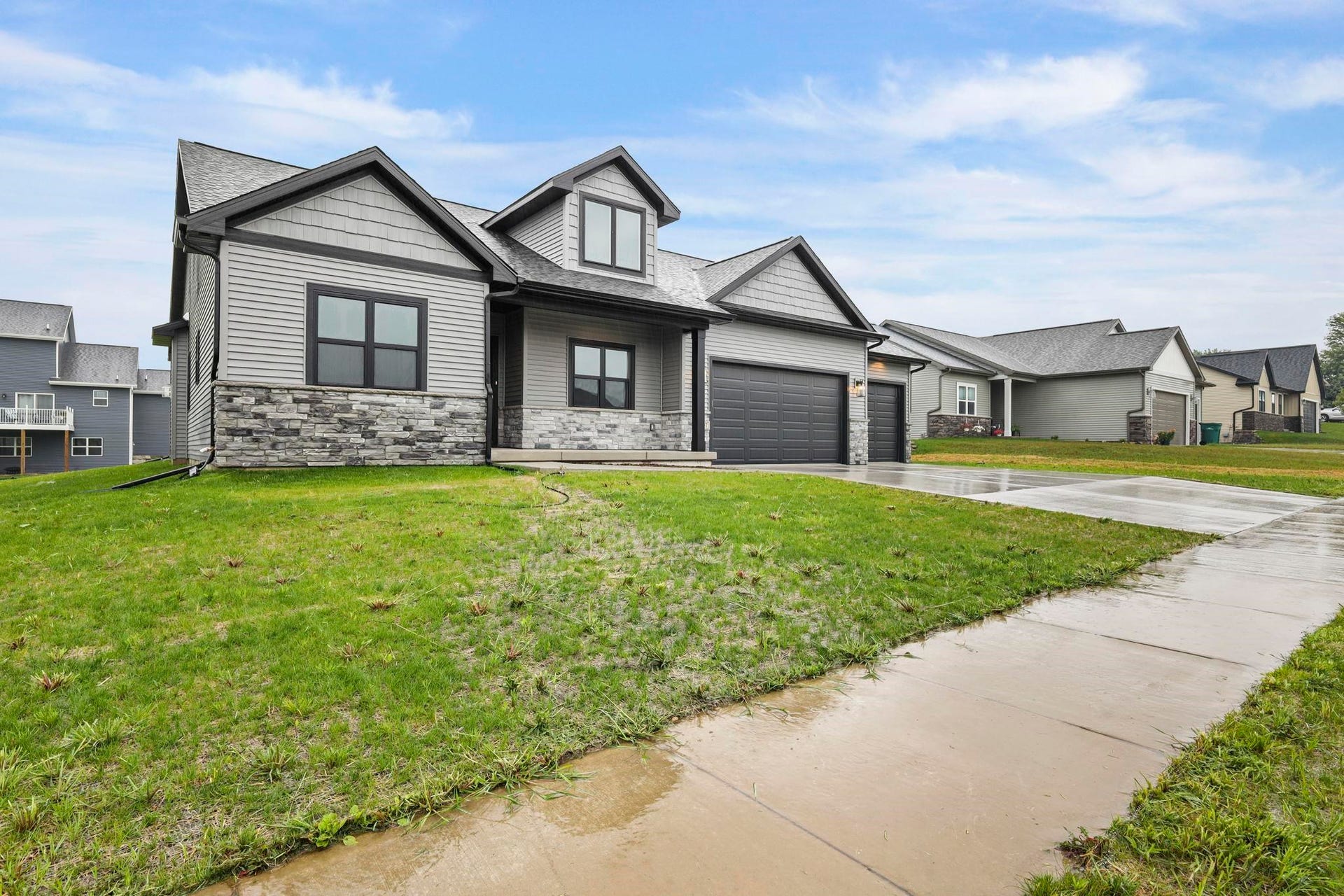 260 Hawks View Drive, Albion, WI 53534