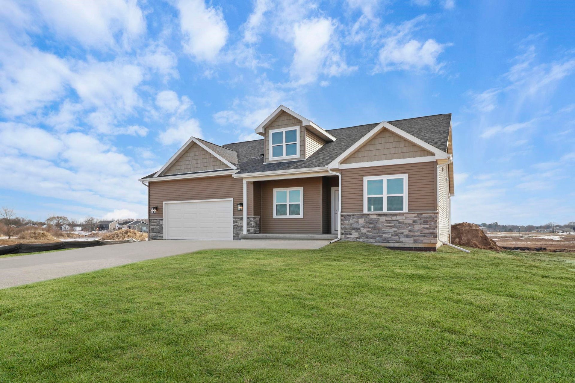 349 Dahlia Drive, Stoughton, WI 53589