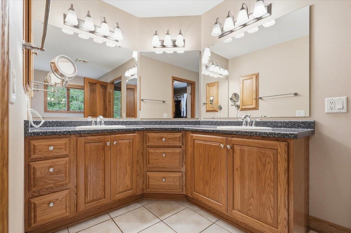 2681 Church Street, Pleasant Springs, WI 53527