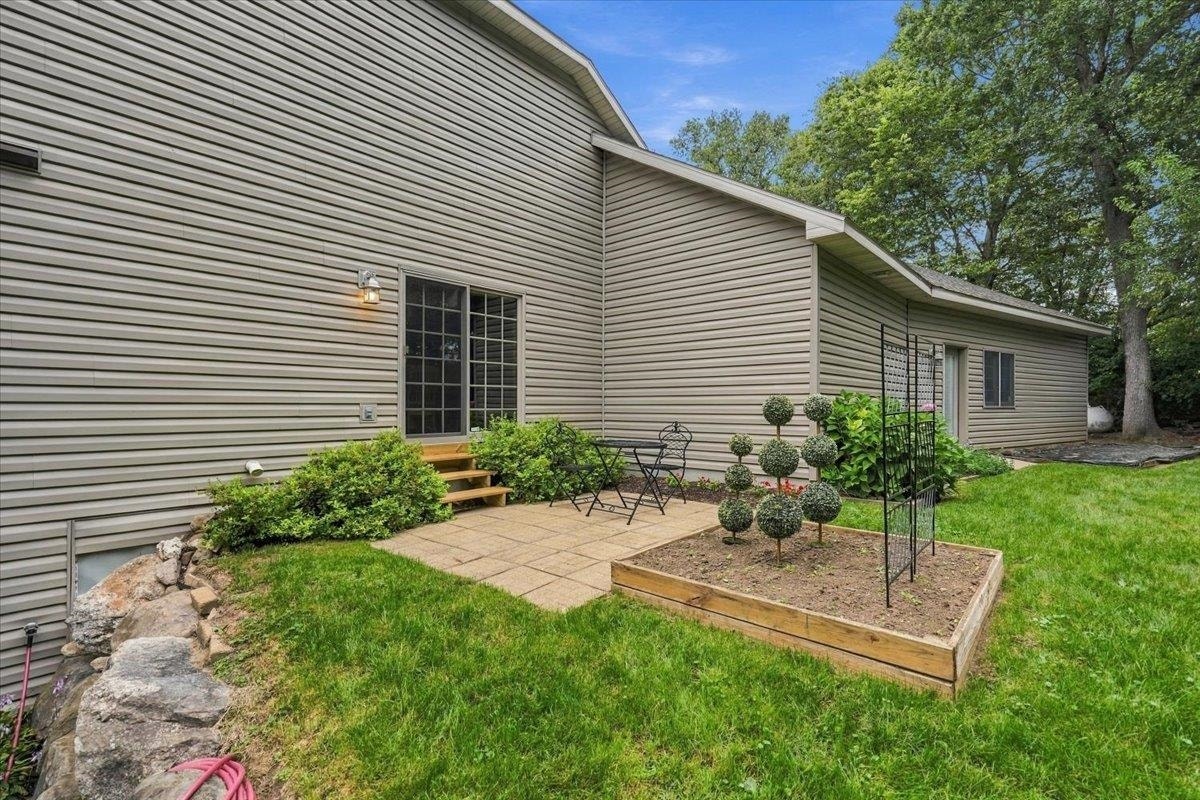 2681 Church Street, Pleasant Springs, WI 53527