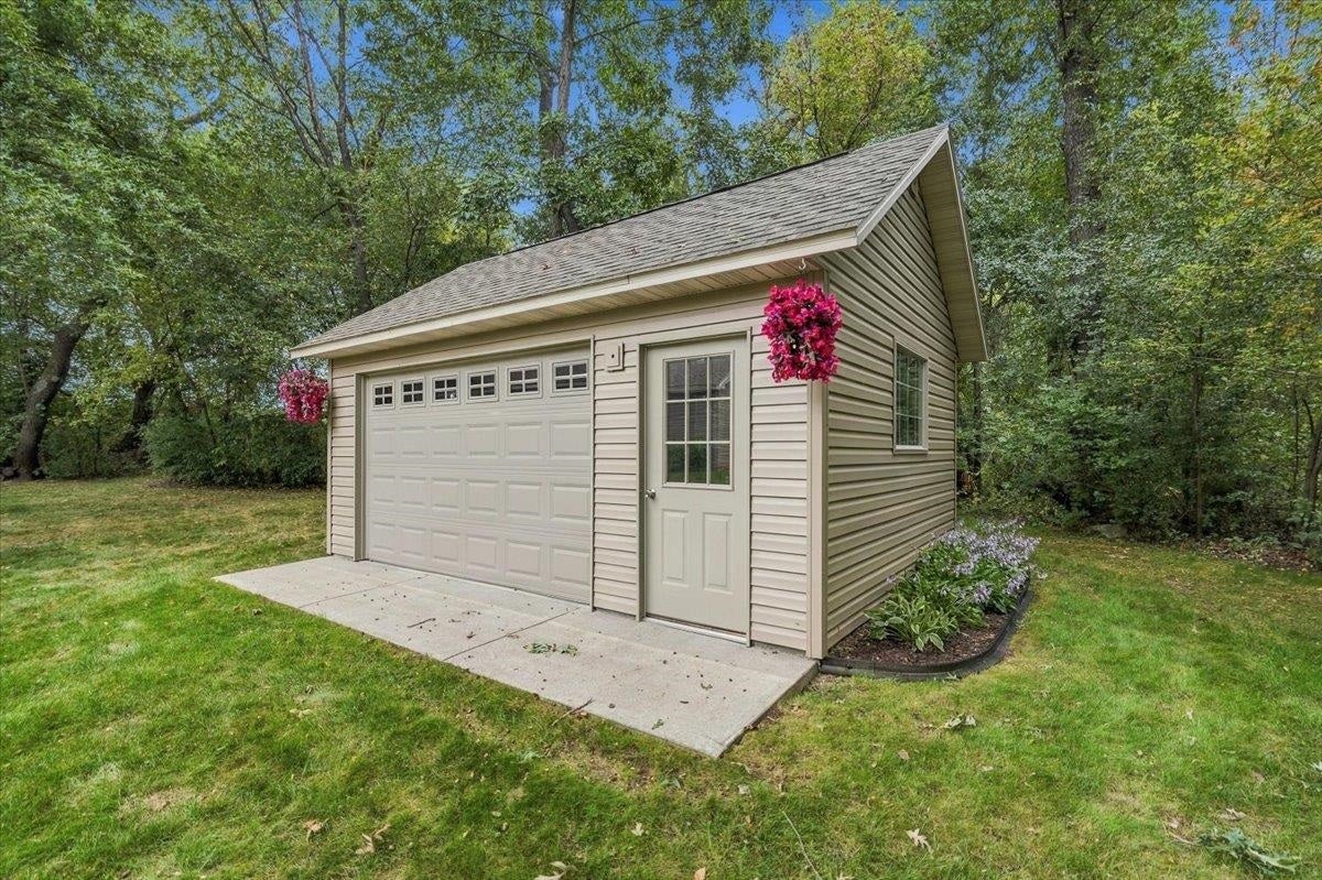2681 Church Street, Pleasant Springs, WI 53527