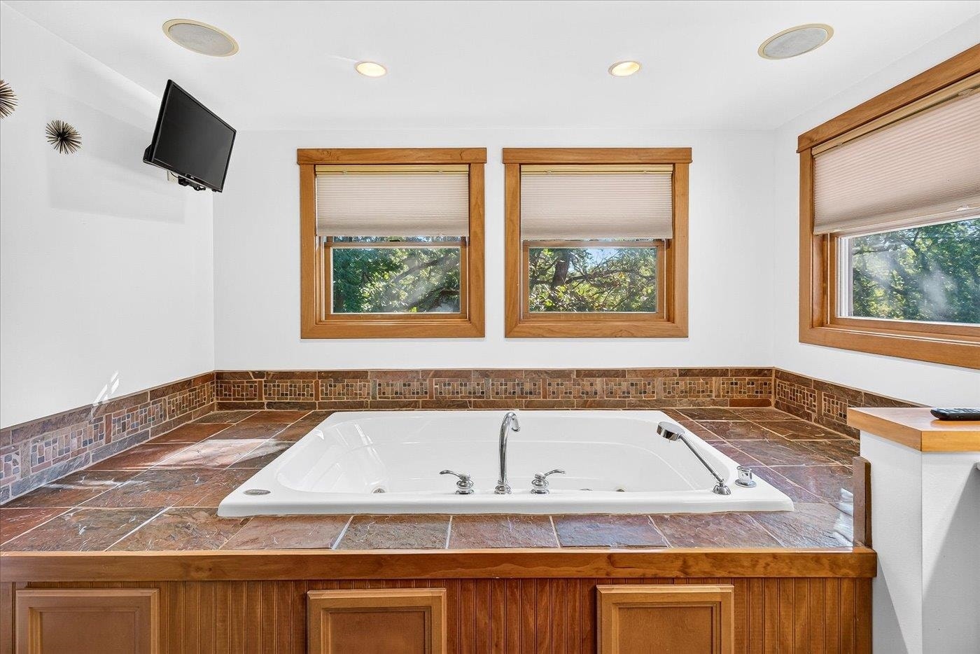 1018 Tamarack Way, Verona, WI 53593