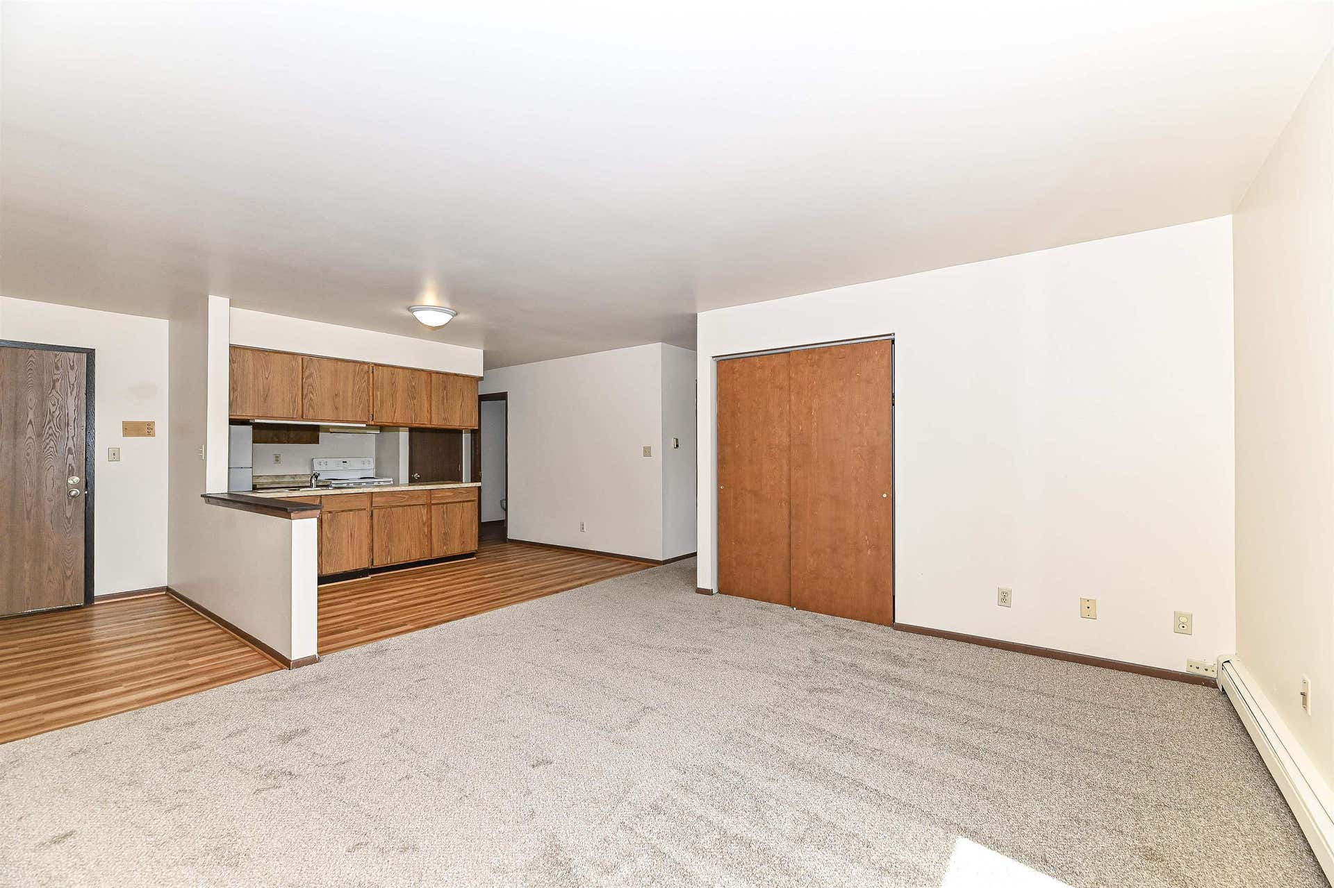 718 W Grange Avenue, Milwaukee, WI 53221
