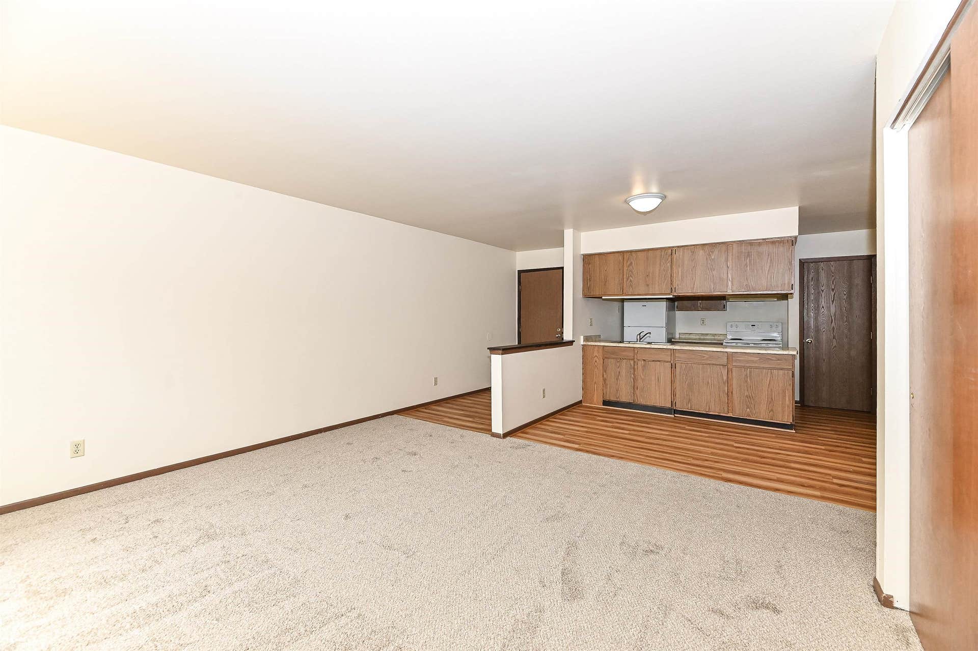 718 W Grange Avenue, Milwaukee, WI 53221
