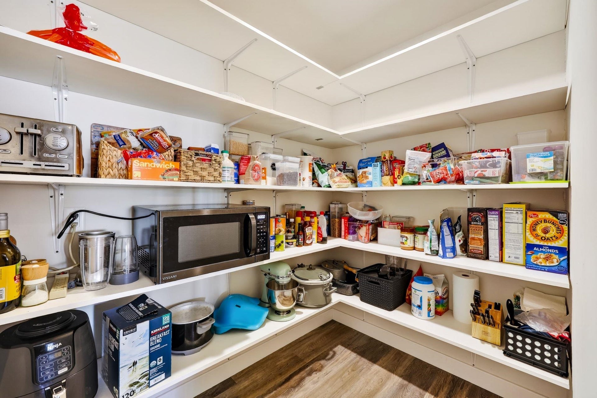 6648 Ramshorn Drive, Windsor, WI 53532
