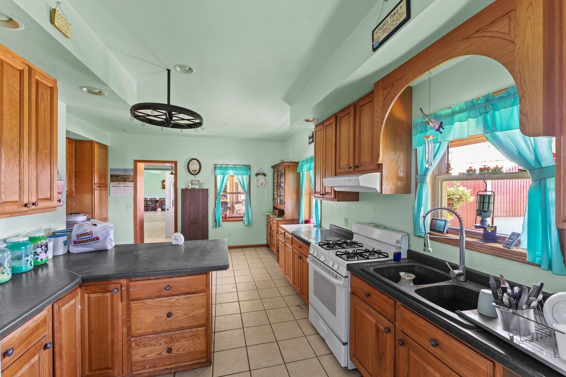 S4452 Grote Hill Road, Reedsburg, WI 53959
