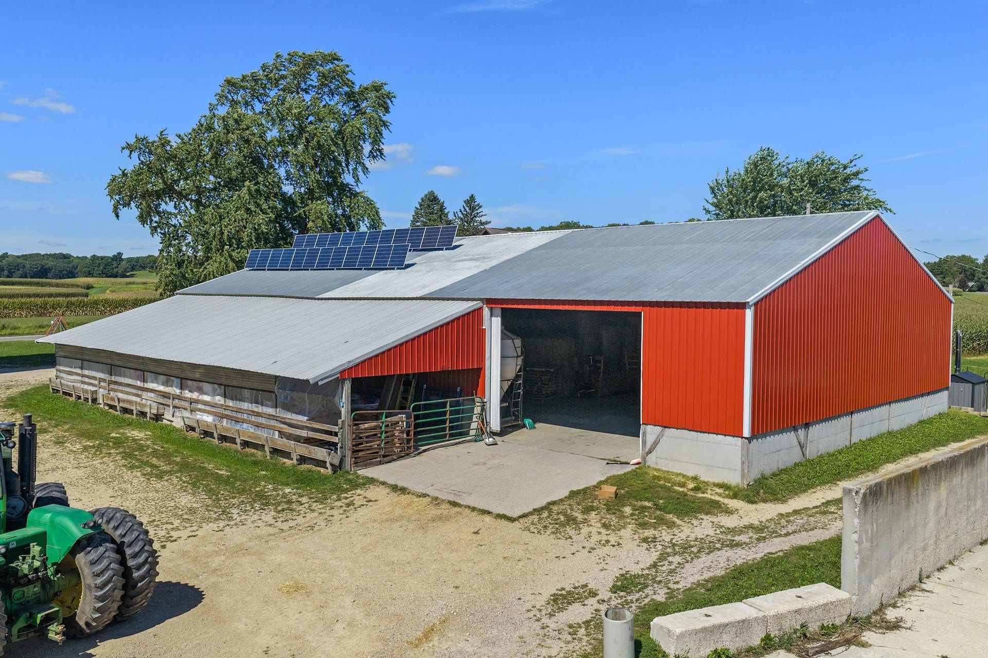S4452 Grote Hill Road, Reedsburg, WI 53959