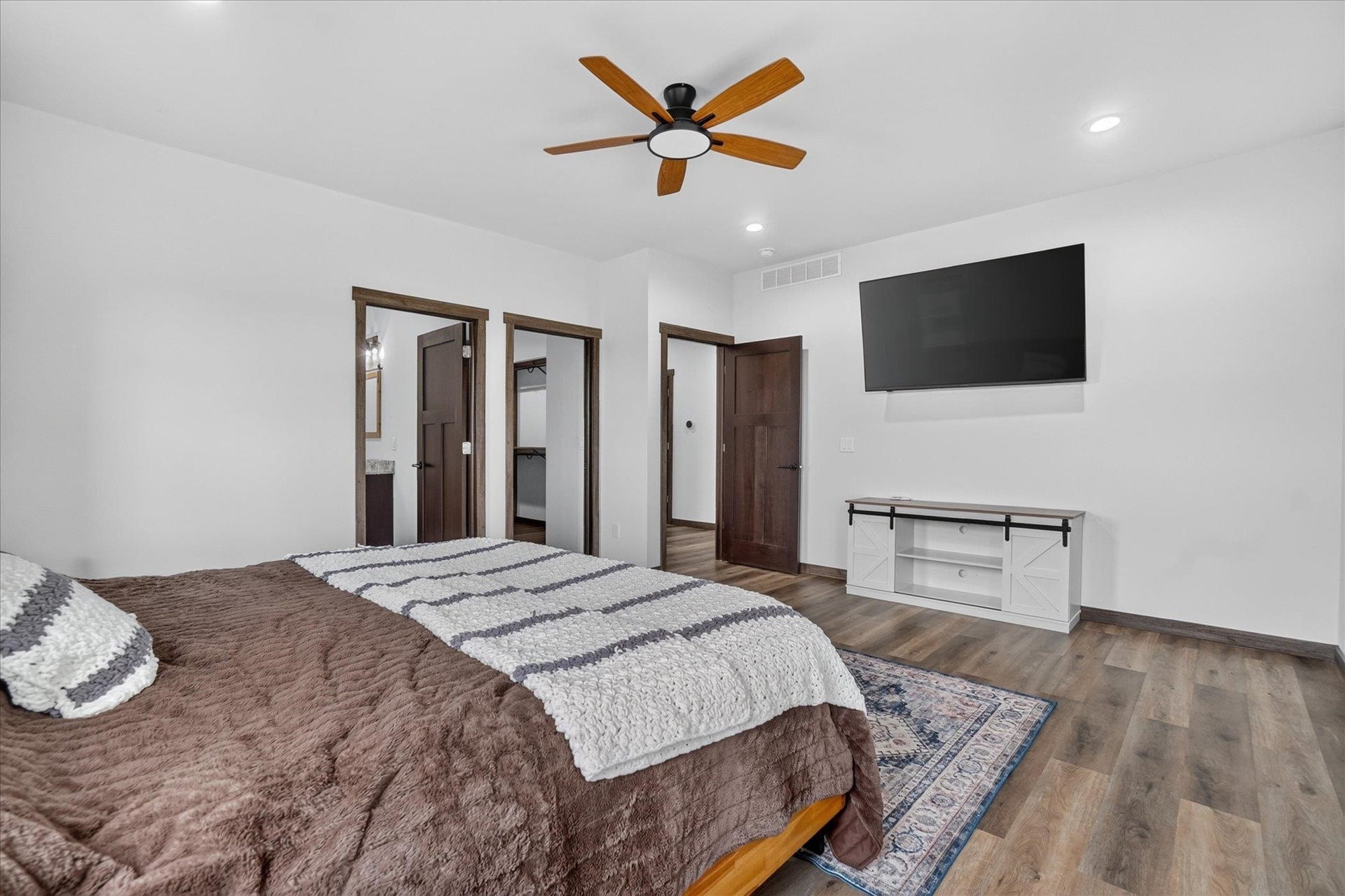 W450 Elmer Road, Brooklyn, WI 53521