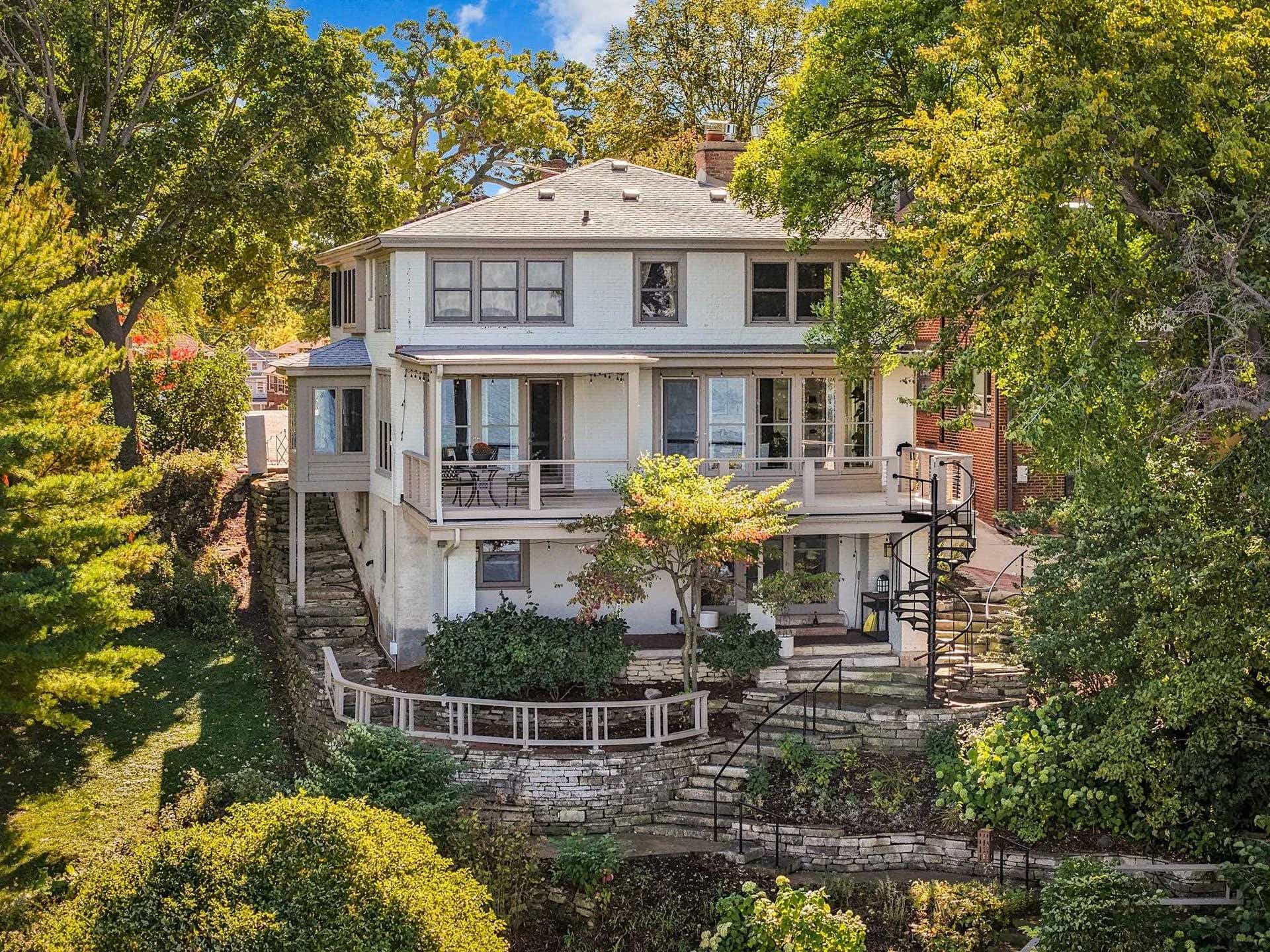 920 Castle Place, Madison, WI 53703