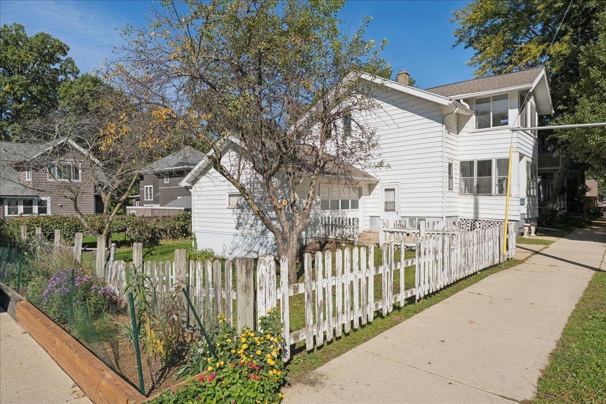 518 Wingra Street, Madison, WI 53715