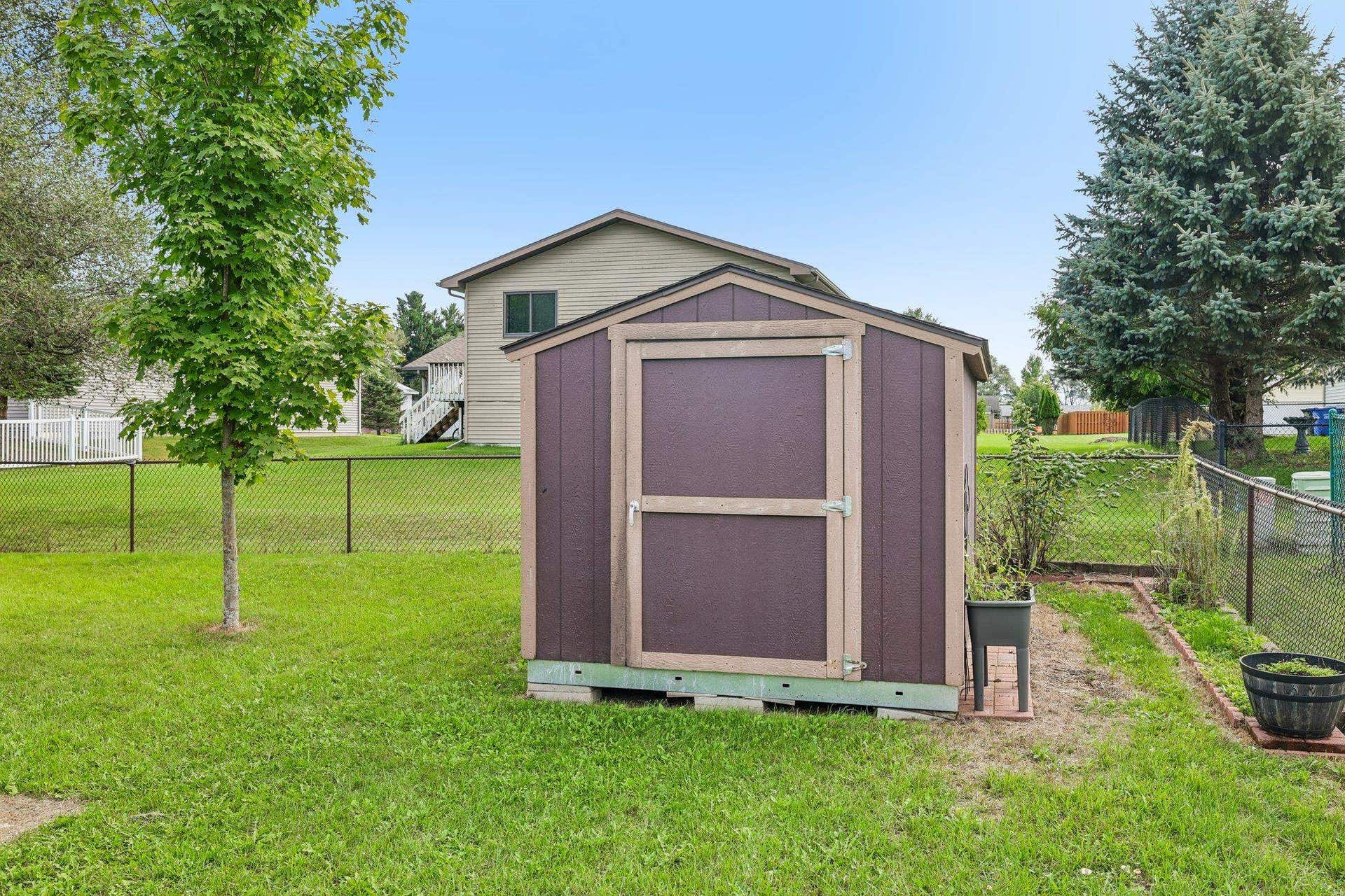 305 W Lafollette Street, Pardeeville, WI 53954