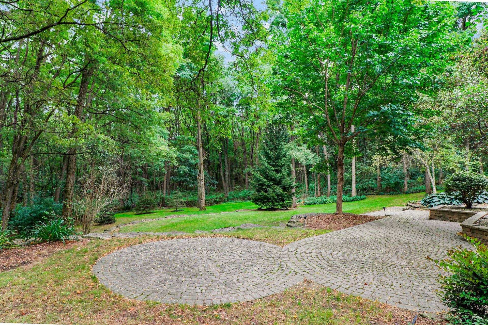 899 County Rd Mm, Oregon, WI 53575
