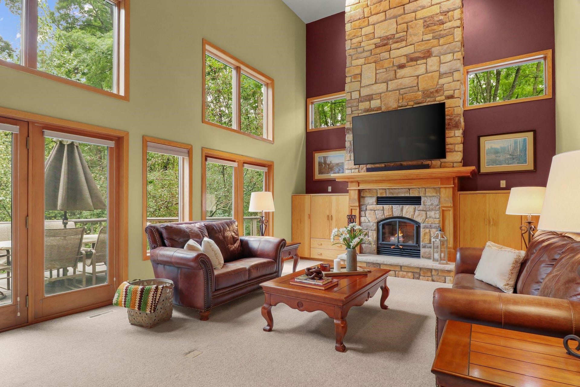 899 County Rd Mm, Oregon, WI 53575