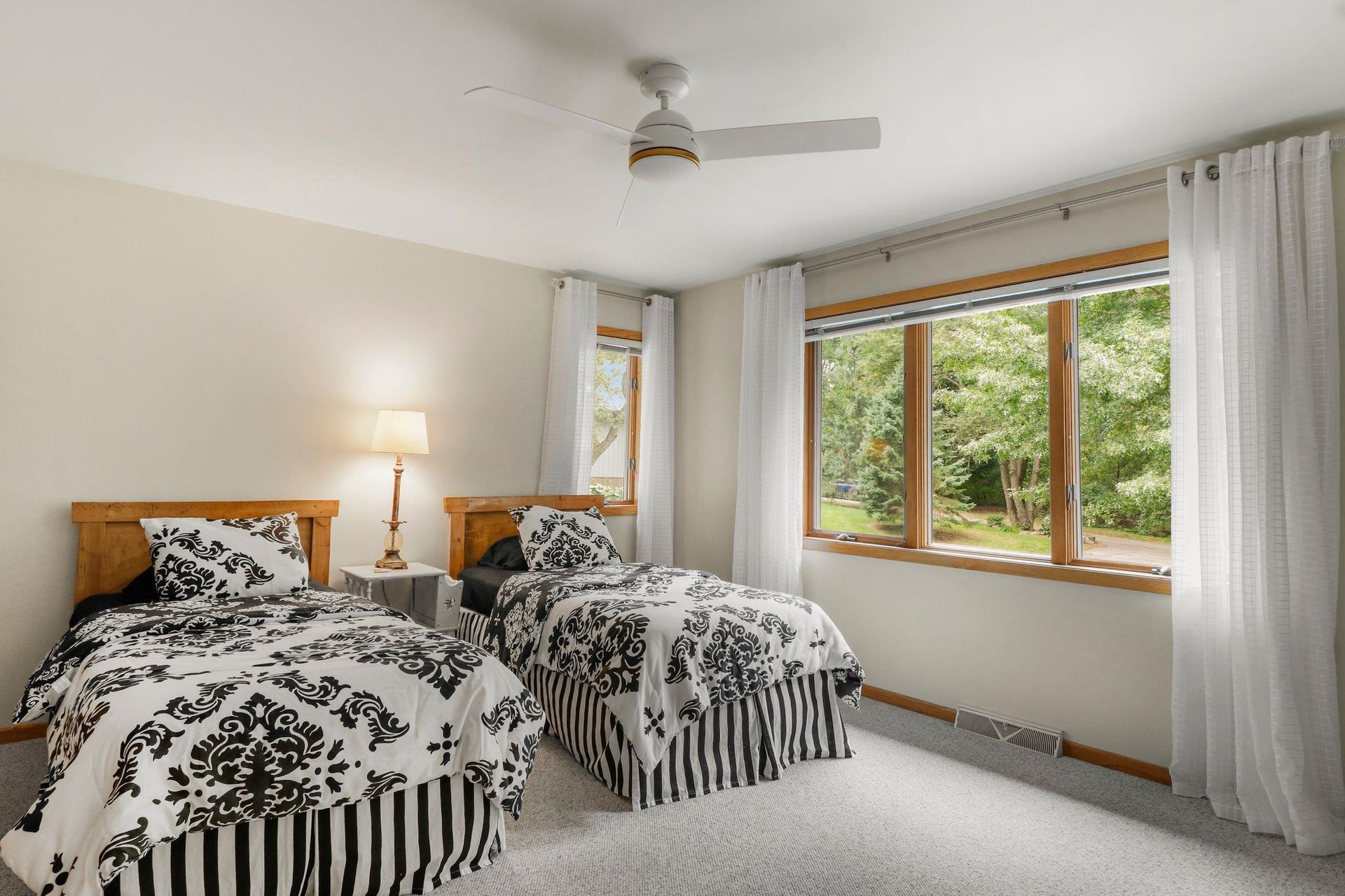899 County Rd Mm, Oregon, WI 53575