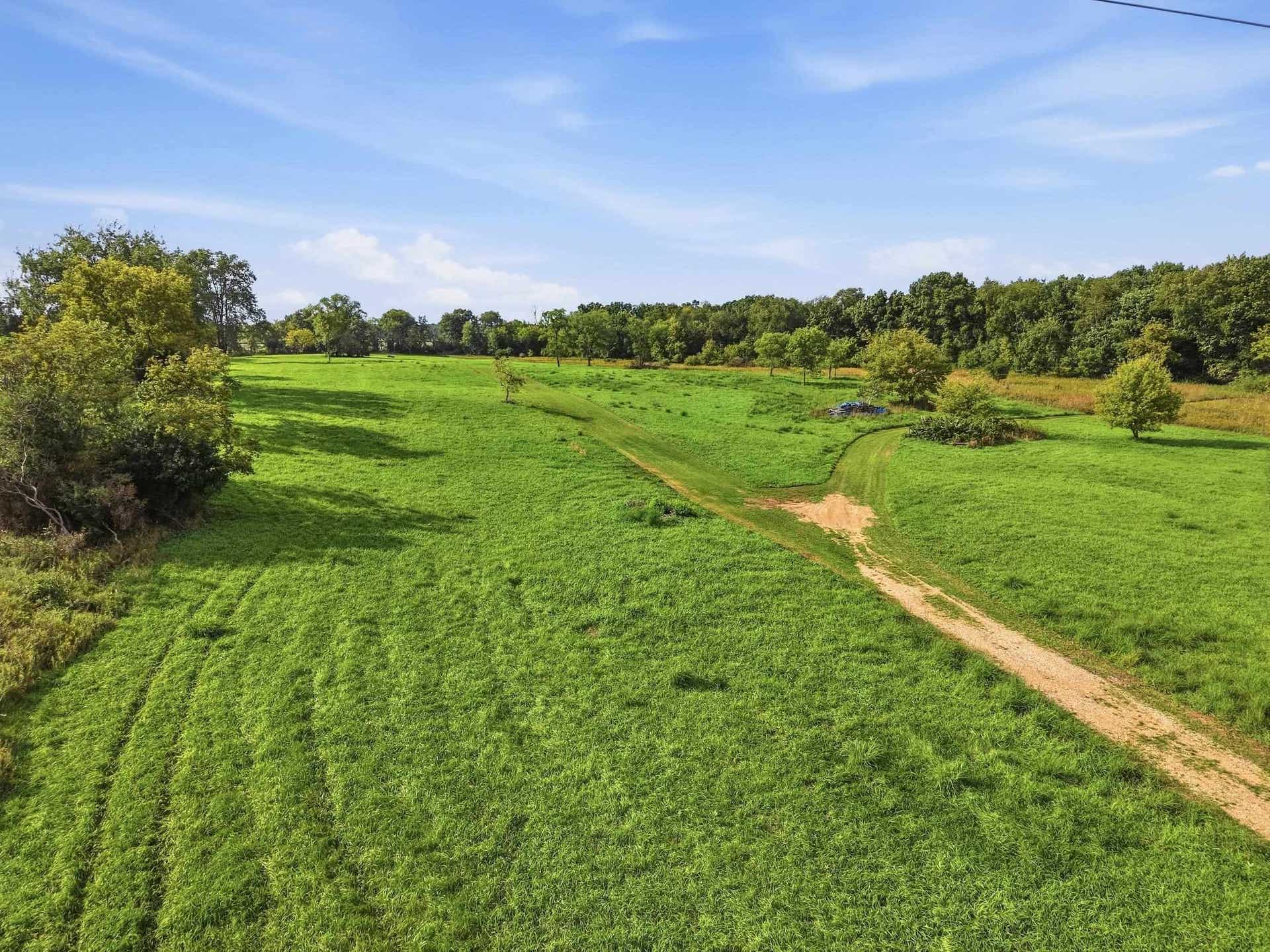 W3353 Long Crossing Road, Otsego, WI 53960