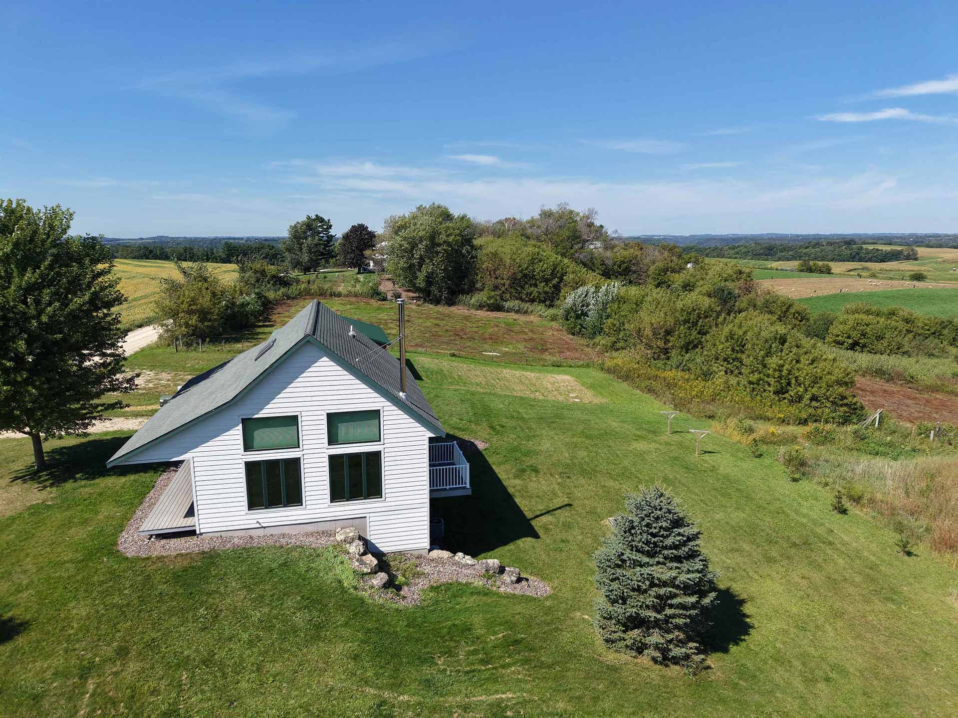 E10246 Yttri Road, Kickapoo, WI 54652-7029