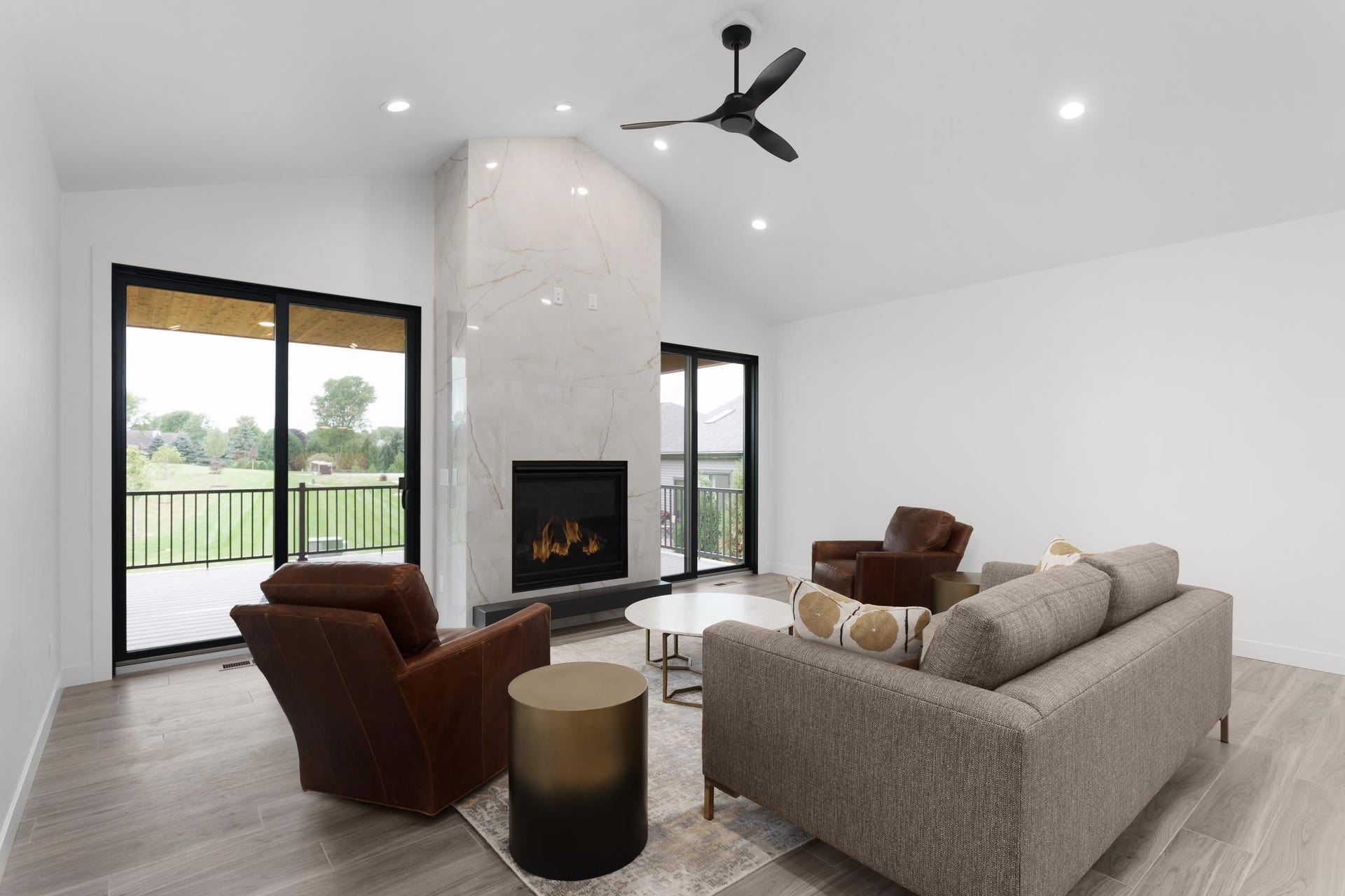 341 Ridge View Drive, #17, Milton, WI 53563