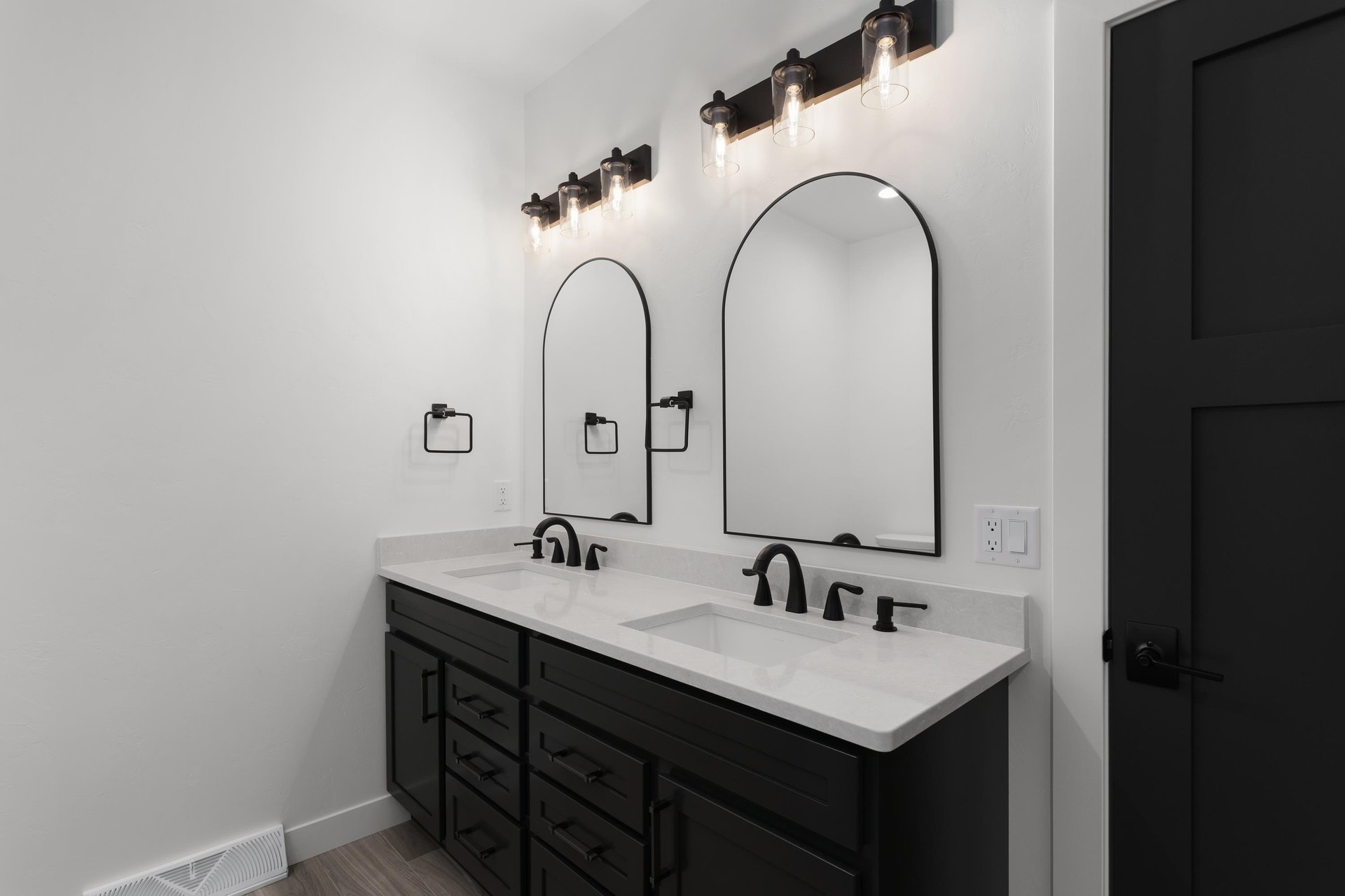 341 Ridge View Drive, #17, Milton, WI 53563