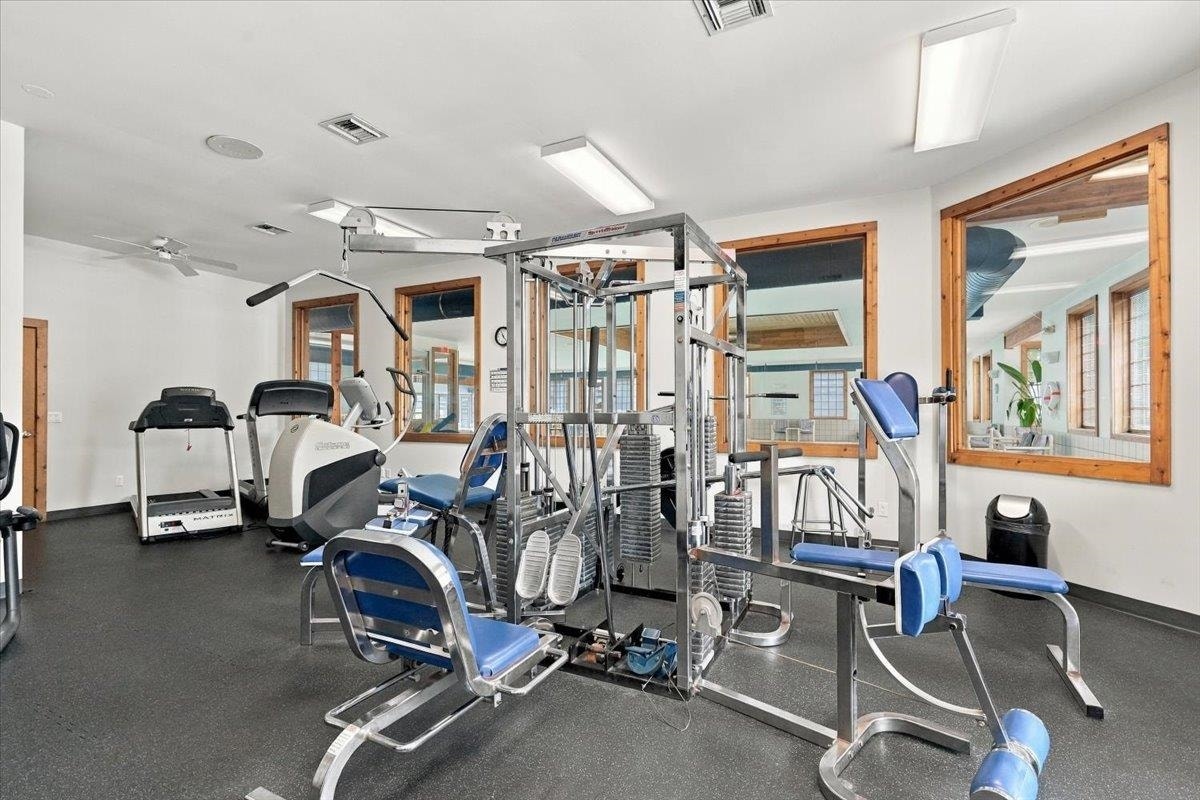 5383 Mariners Cove Drive, #414, Westport, WI 53704