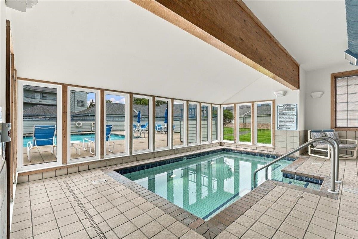 5383 Mariners Cove Drive, #414, Westport, WI 53704