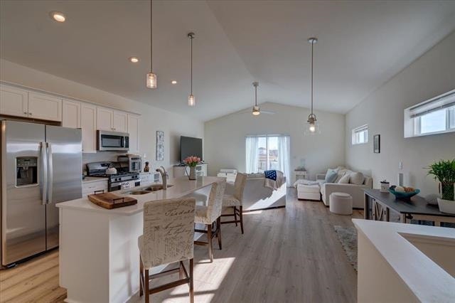 1232 Tivoli Circle, Oregon, WI 53575