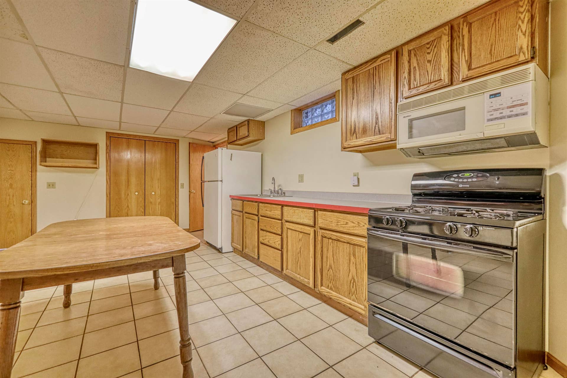 3115 Hawks Haven Trail, Bristol, WI 53532
