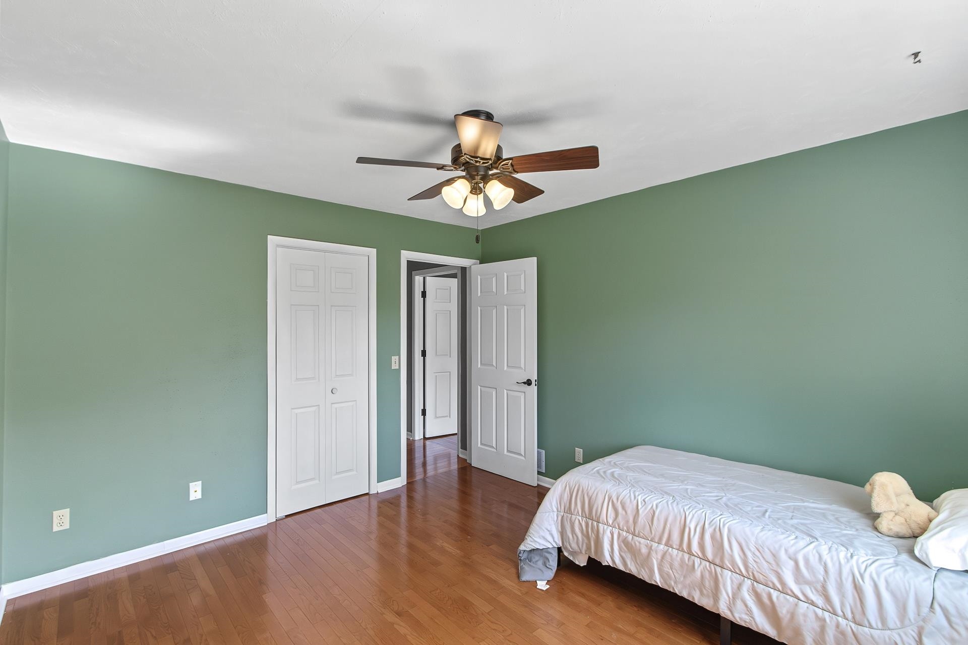 N8005 Ashley Road, Marcellon, WI 53901