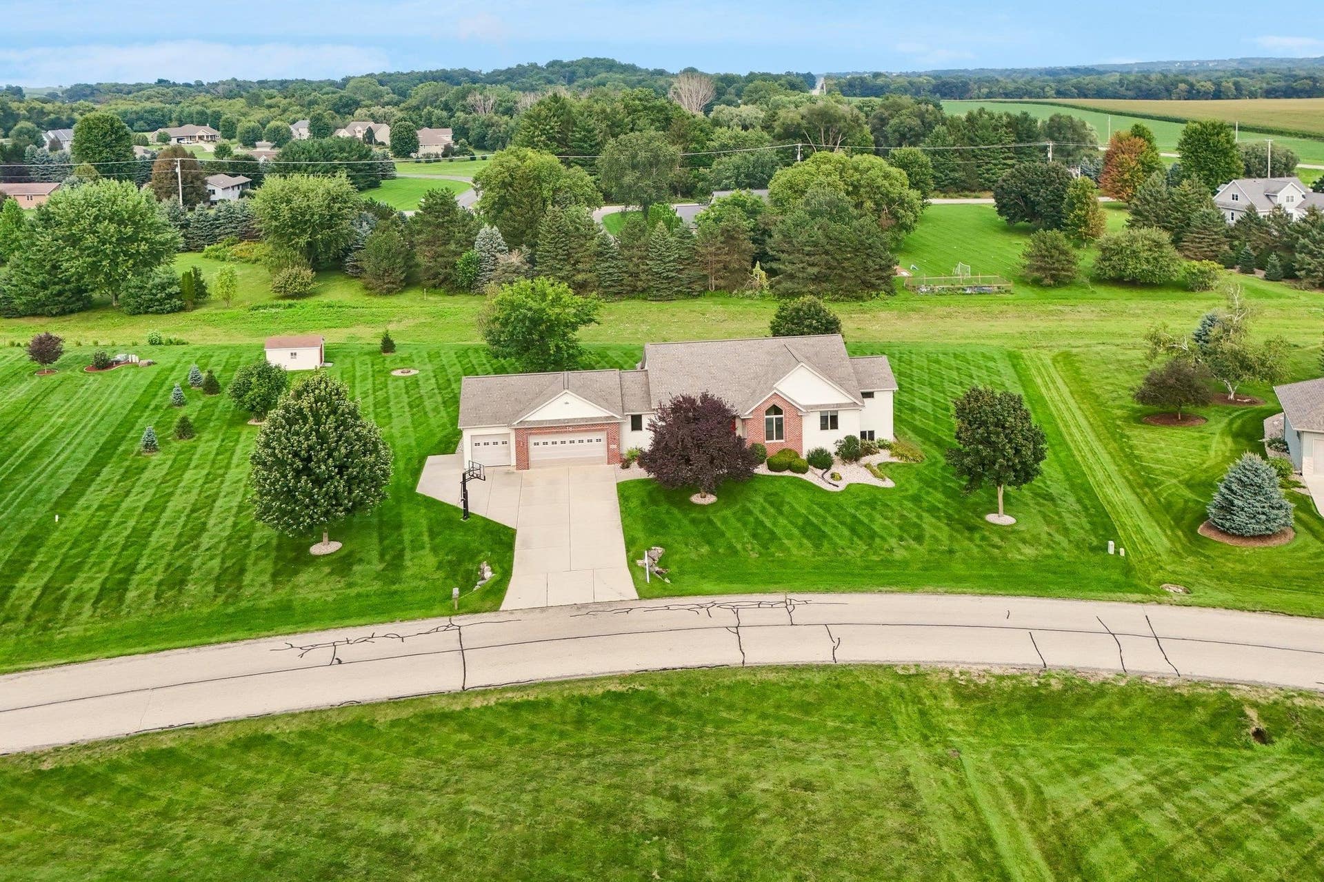 6572 Kimberly Way, Windsor, WI 53532