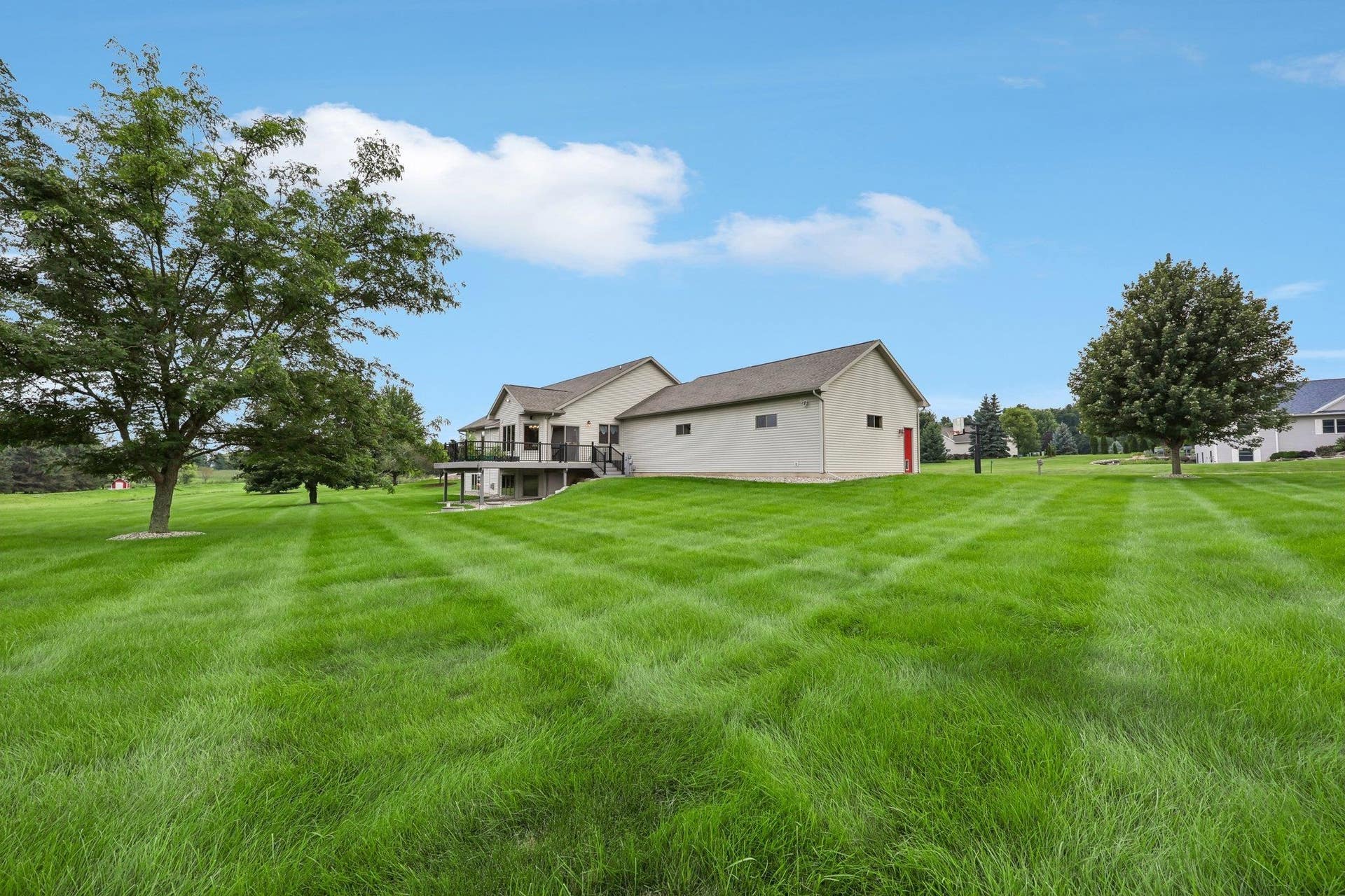 6572 Kimberly Way, Windsor, WI 53532