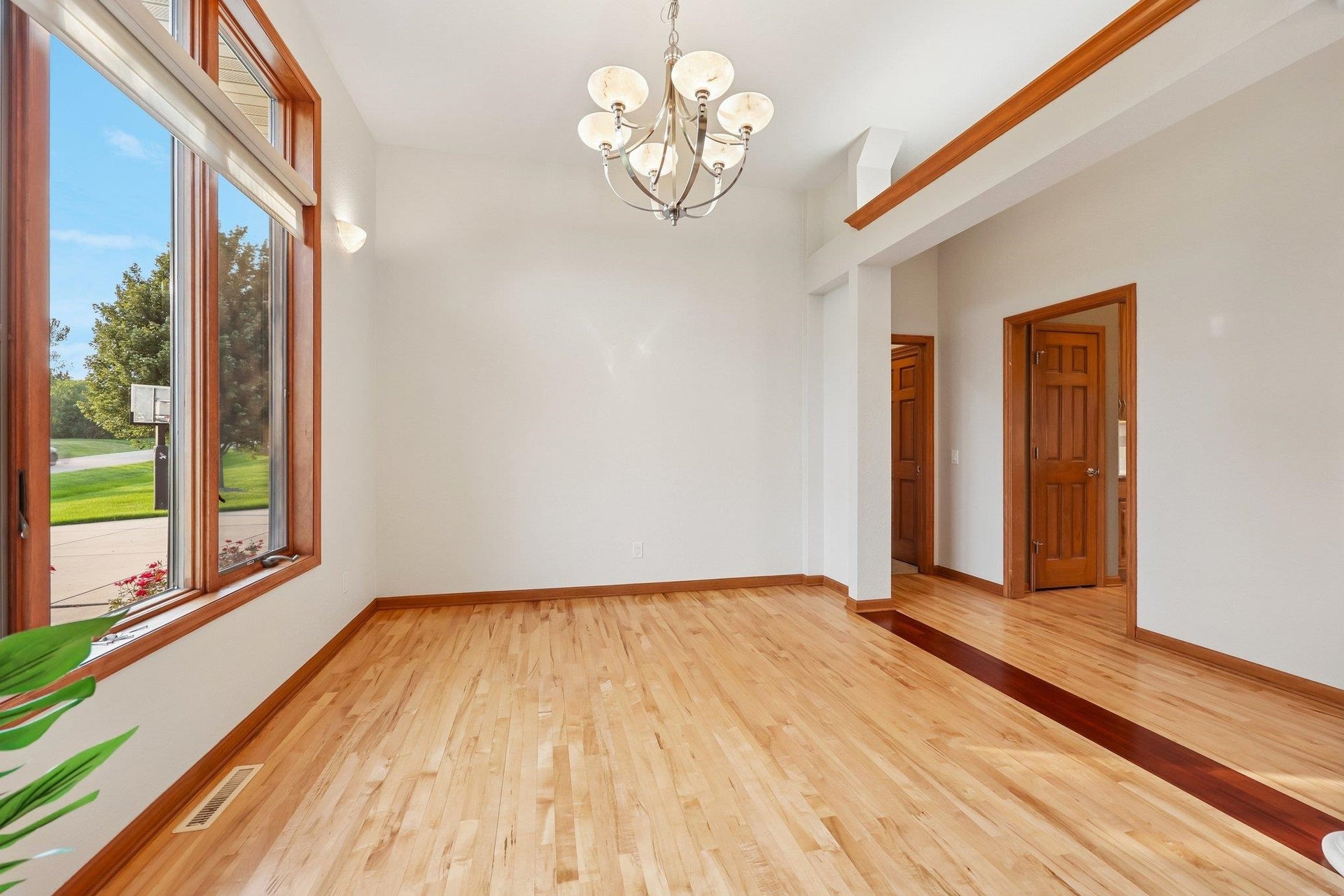 6572 Kimberly Way, Windsor, WI 53532