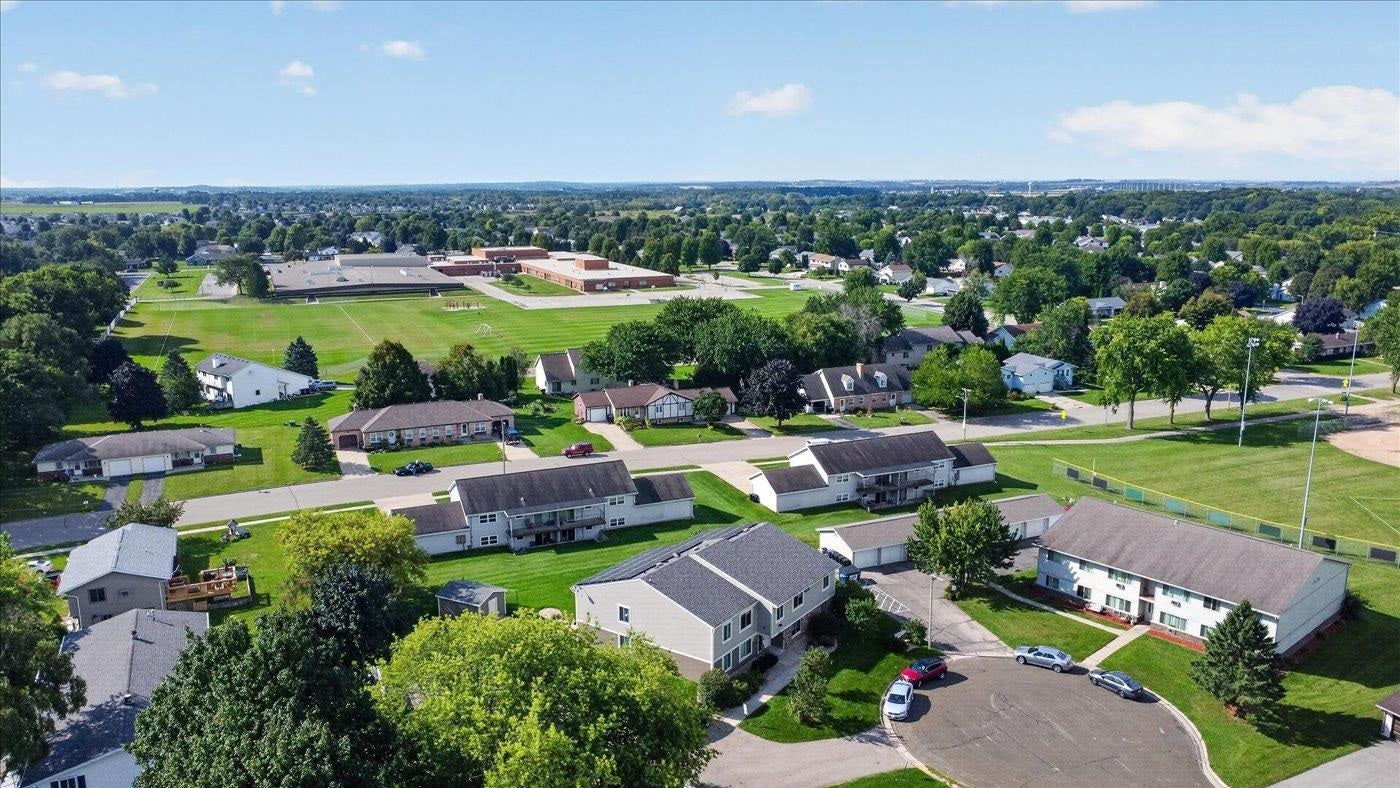 206 Danbury Court, DeForest, WI 53532