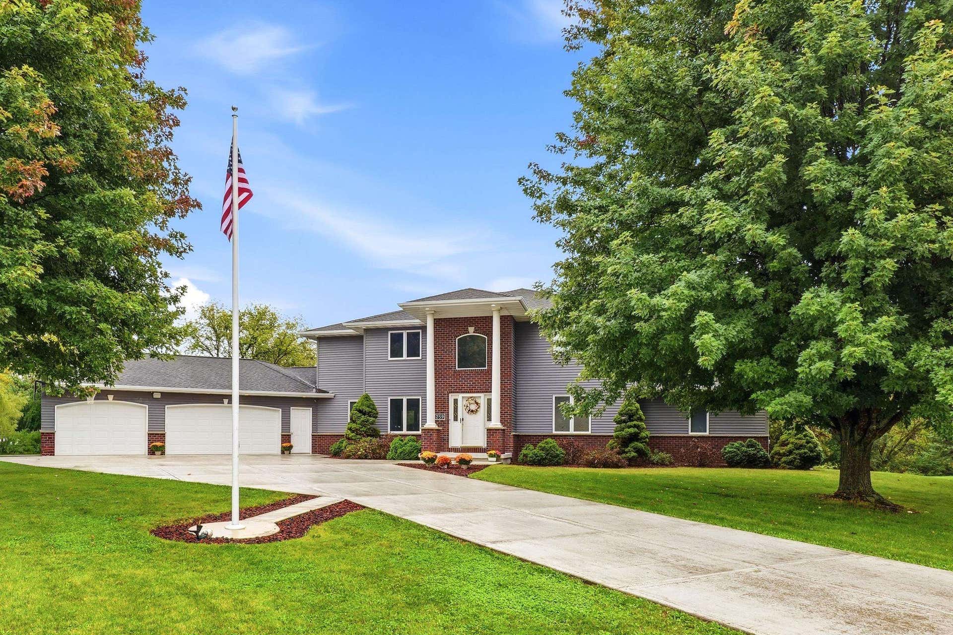 259 Willow Creek Road, Rosendale, WI 54974