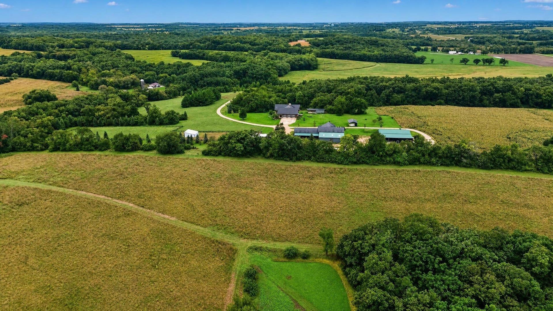 4025 S Bernstein Road, Spring Valley, WI 53576-9477