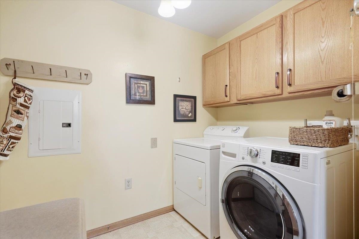 221 Larkspur Court, Sun Prairie, WI 53590