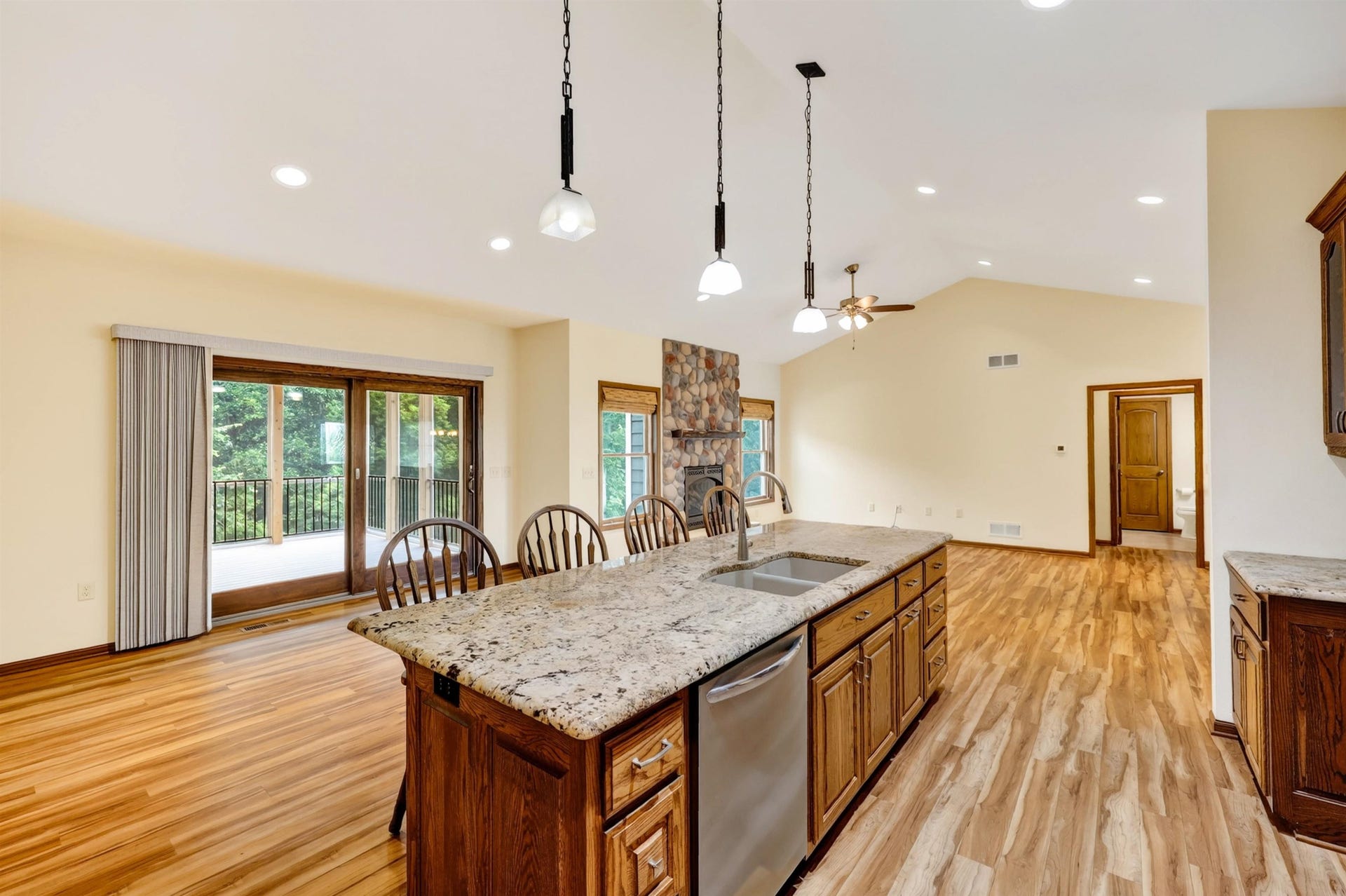 7224 Kickaboo Road, Springfield, WI 53597