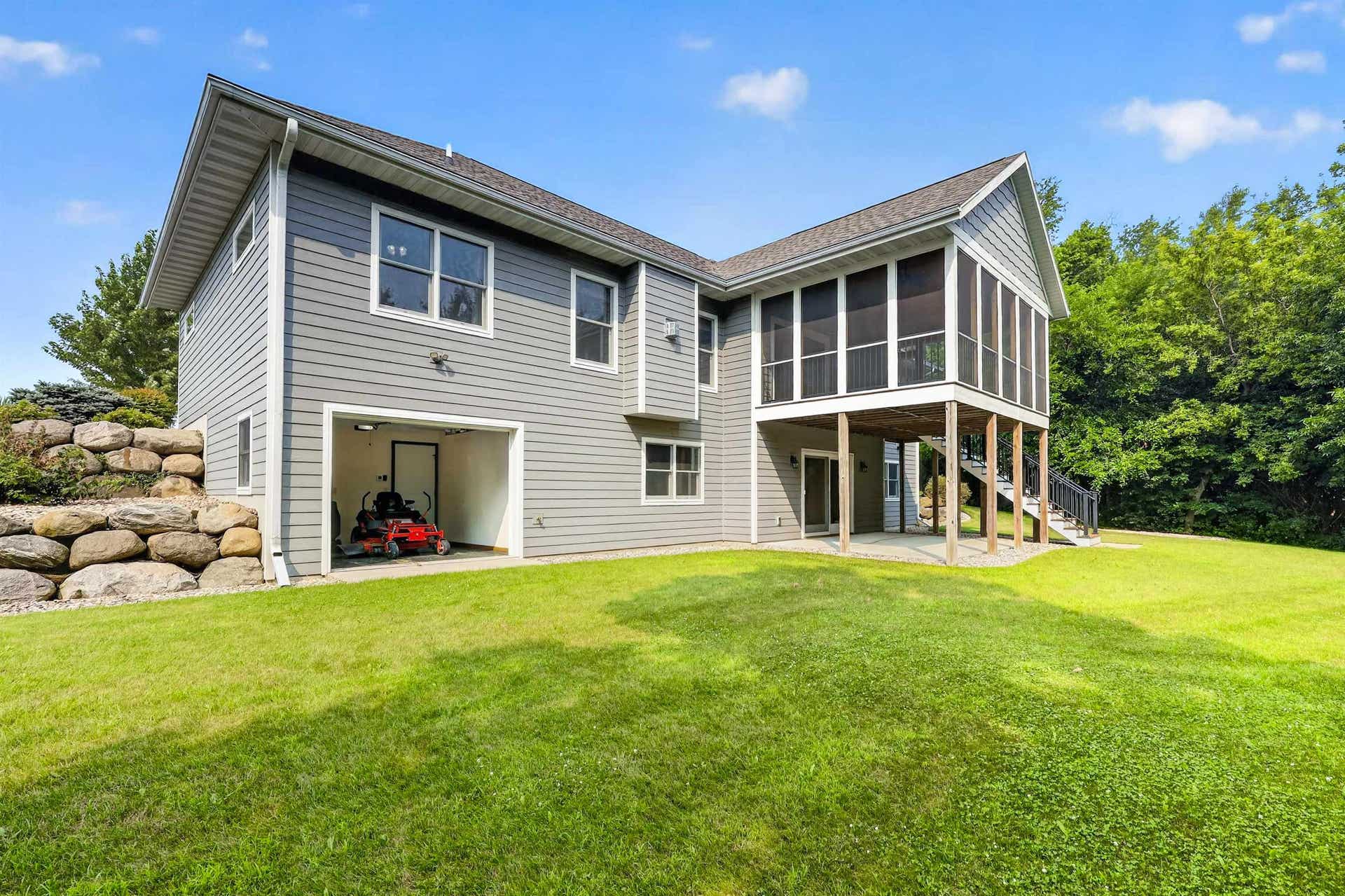 7224 Kickaboo Road, Springfield, WI 53597