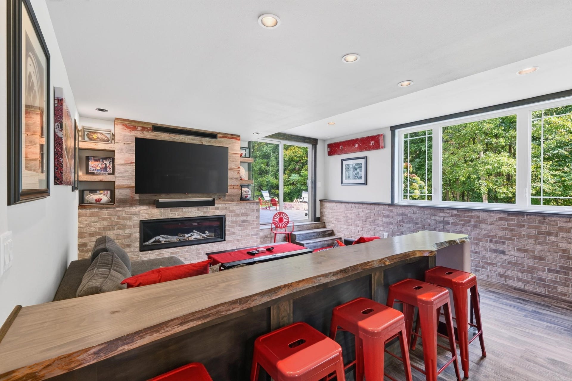 6432 Nature Cove Trail, Vienna, WI 53597