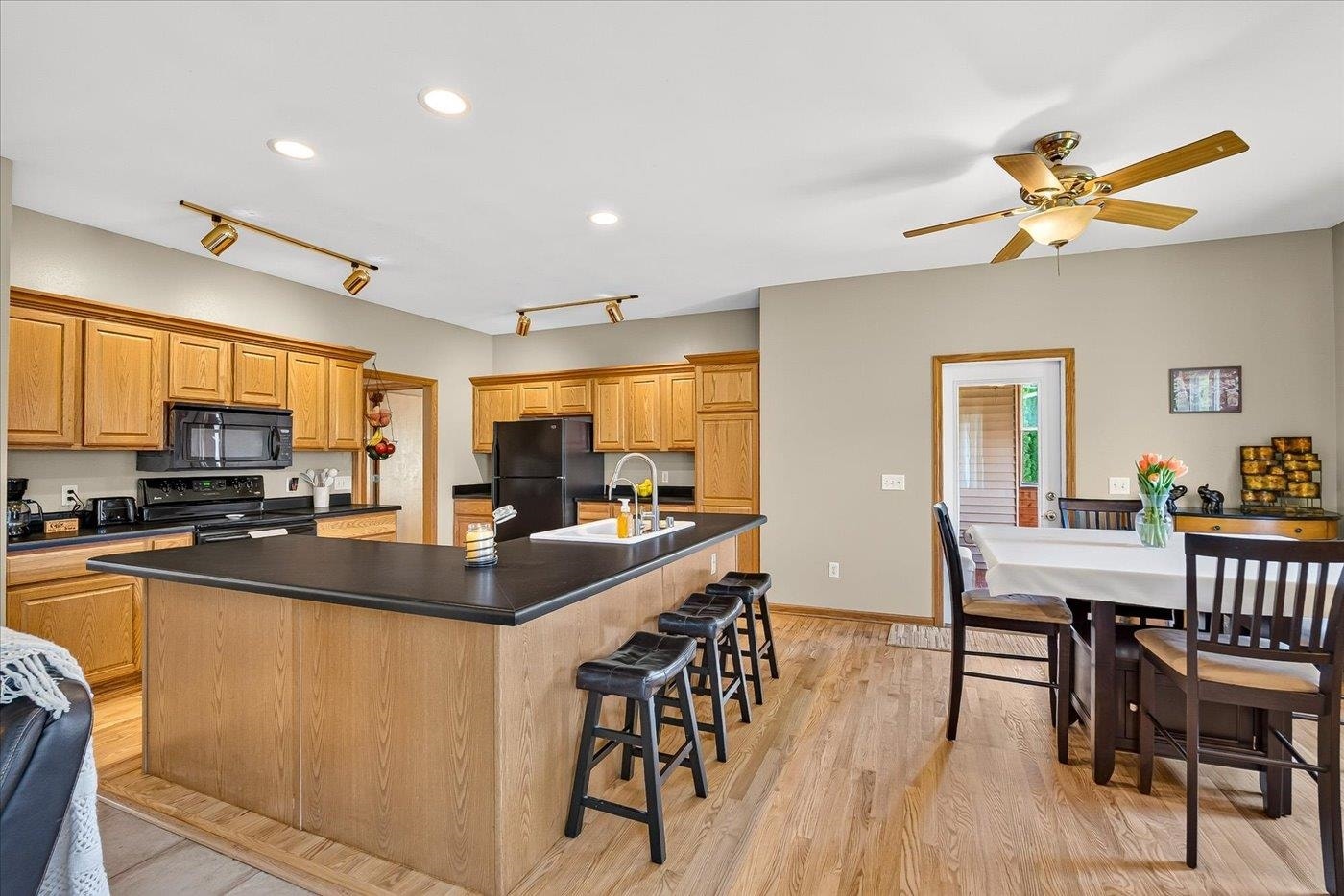 875 Merri Hill Drive, Oregon, WI 53575