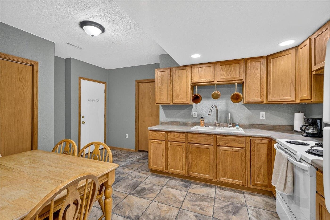 875 Merri Hill Drive, Oregon, WI 53575